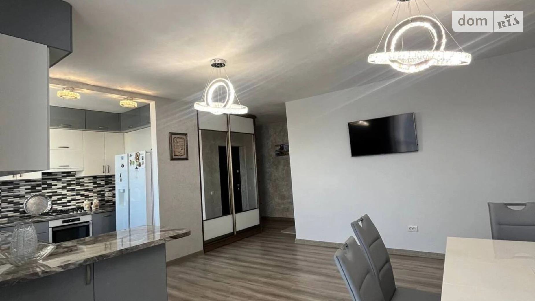 Продается 3-комнатная квартира 88.3 кв. м в Ивано-Франковске, ул. Независимости (Горького) - фото 3