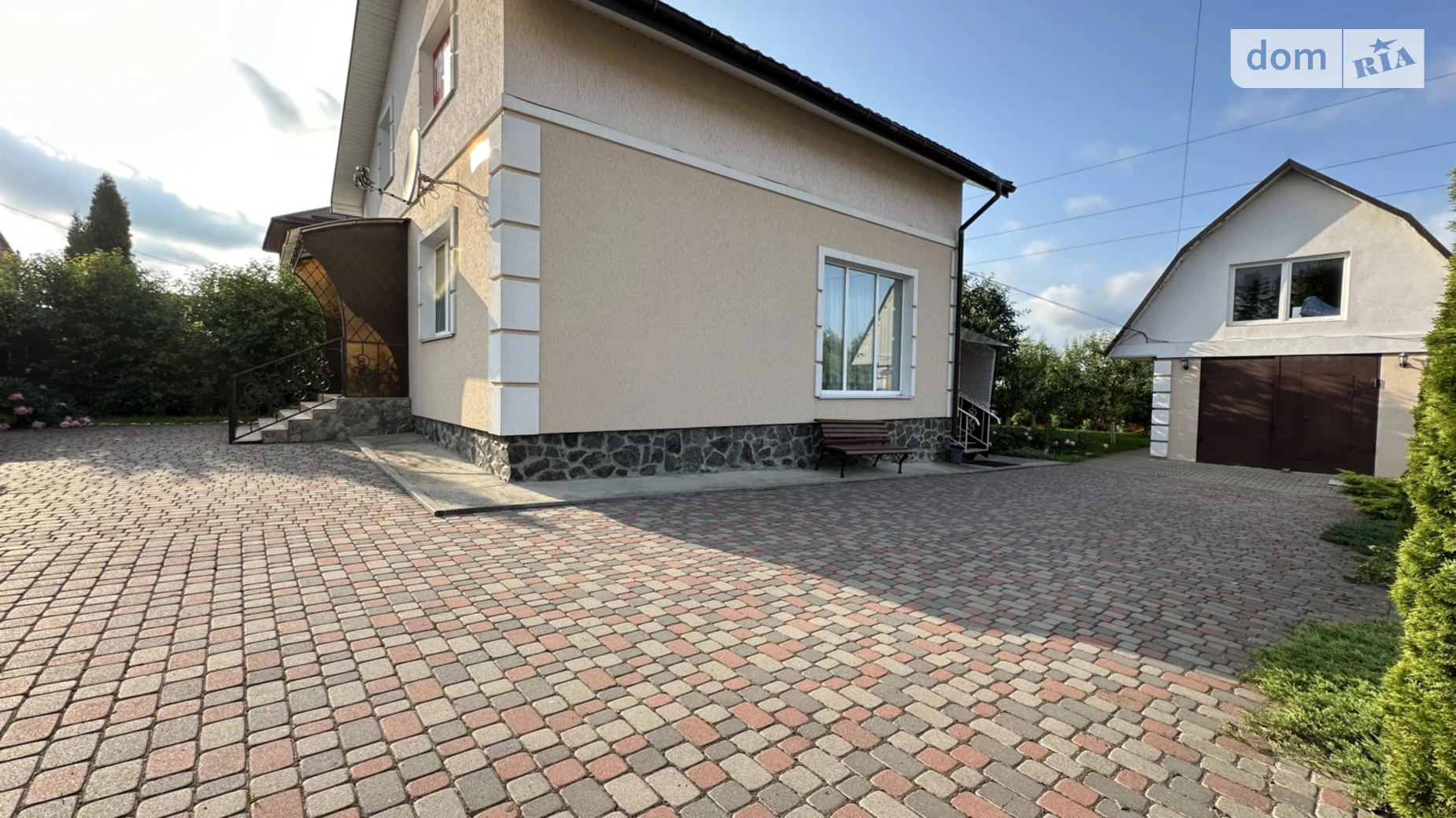 Продается дом на 2 этажа 130 кв. м с террасой, цена: 180000 $ - фото 2