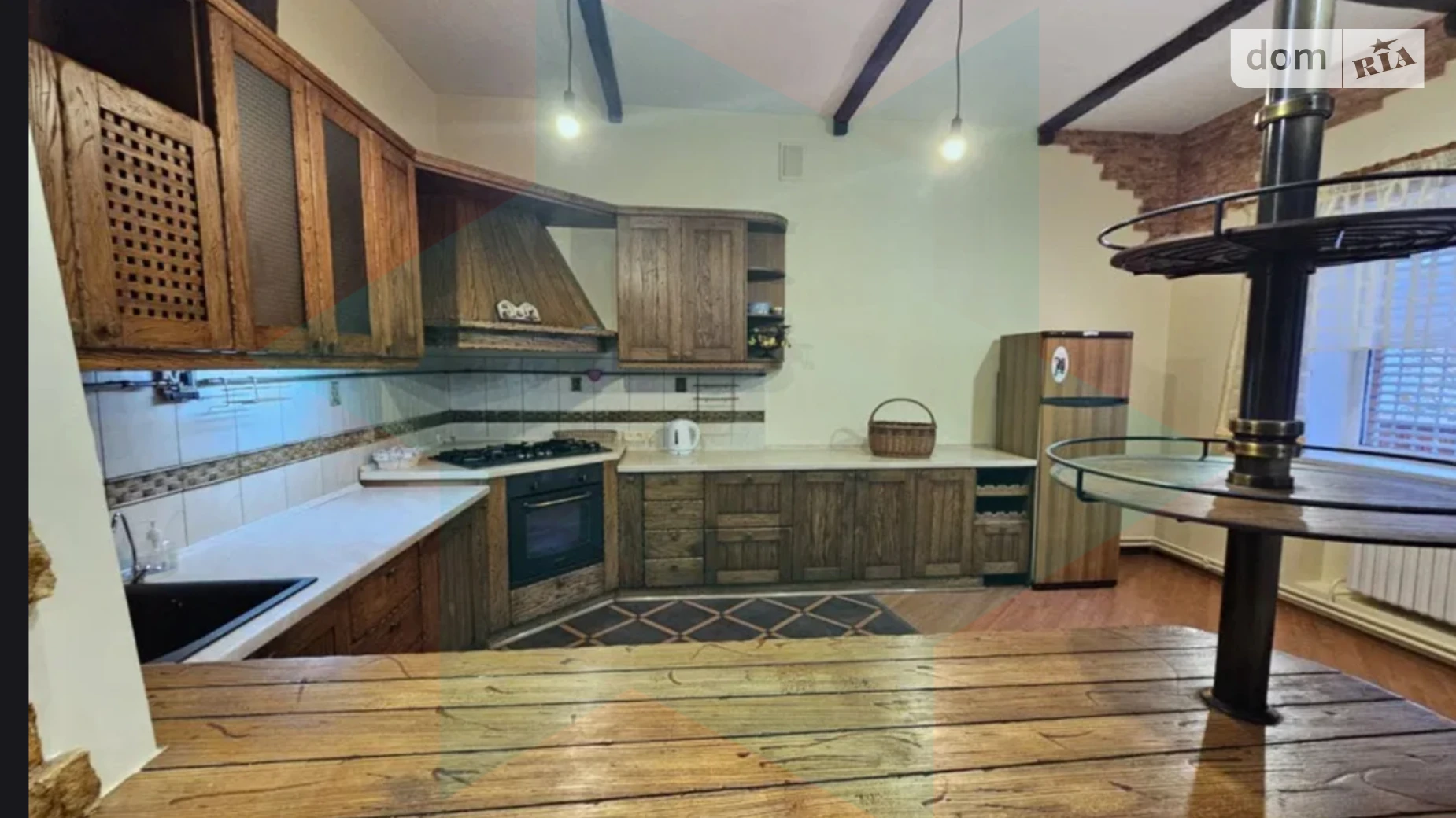 Продается дом на 2 этажа 178 кв. м с камином, цена: 140000 $ - фото 3