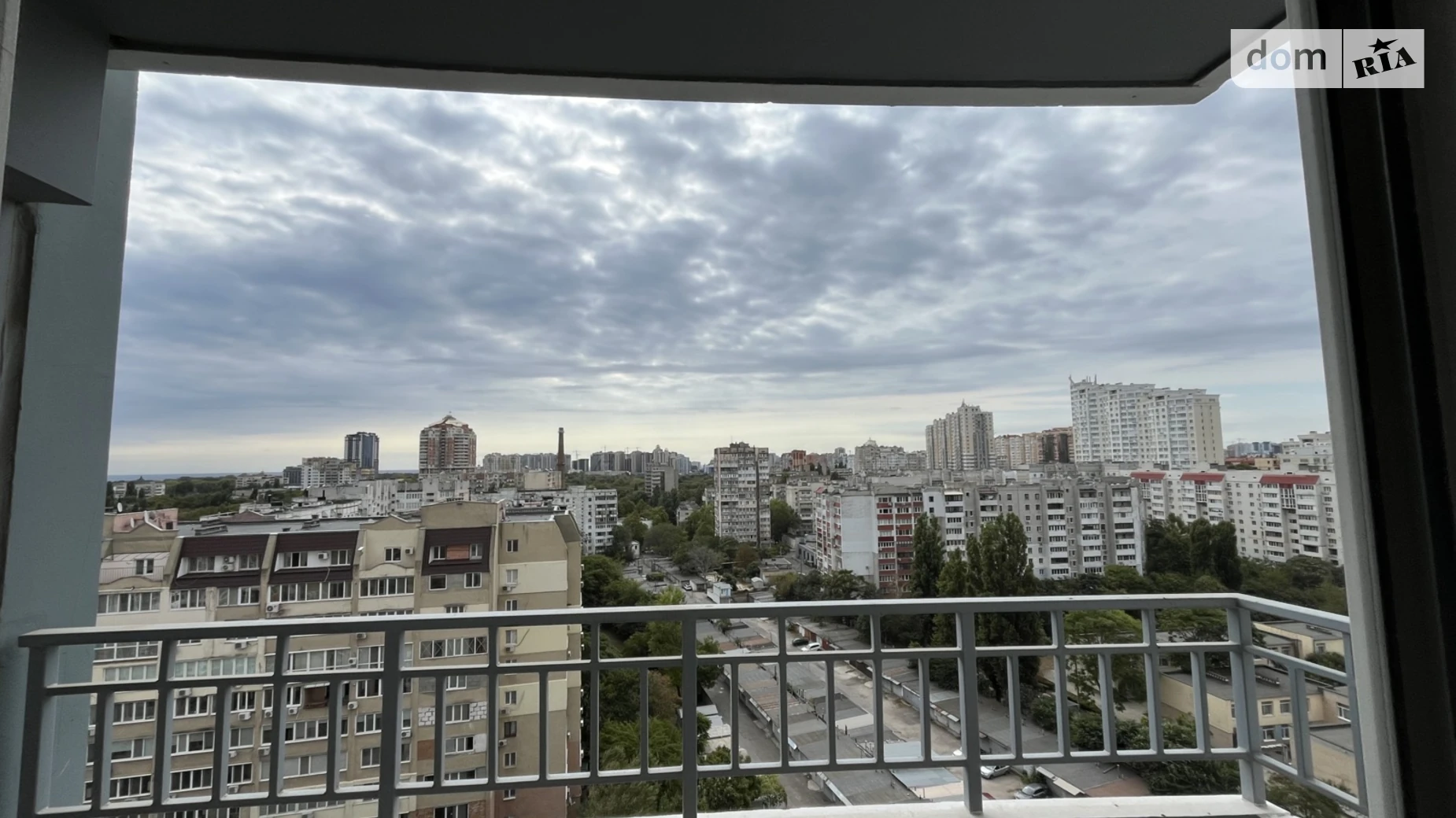 Продается 1-комнатная квартира 47 кв. м в Одессе, просп. Леси Украинки, 19 корпус 4 - фото 2