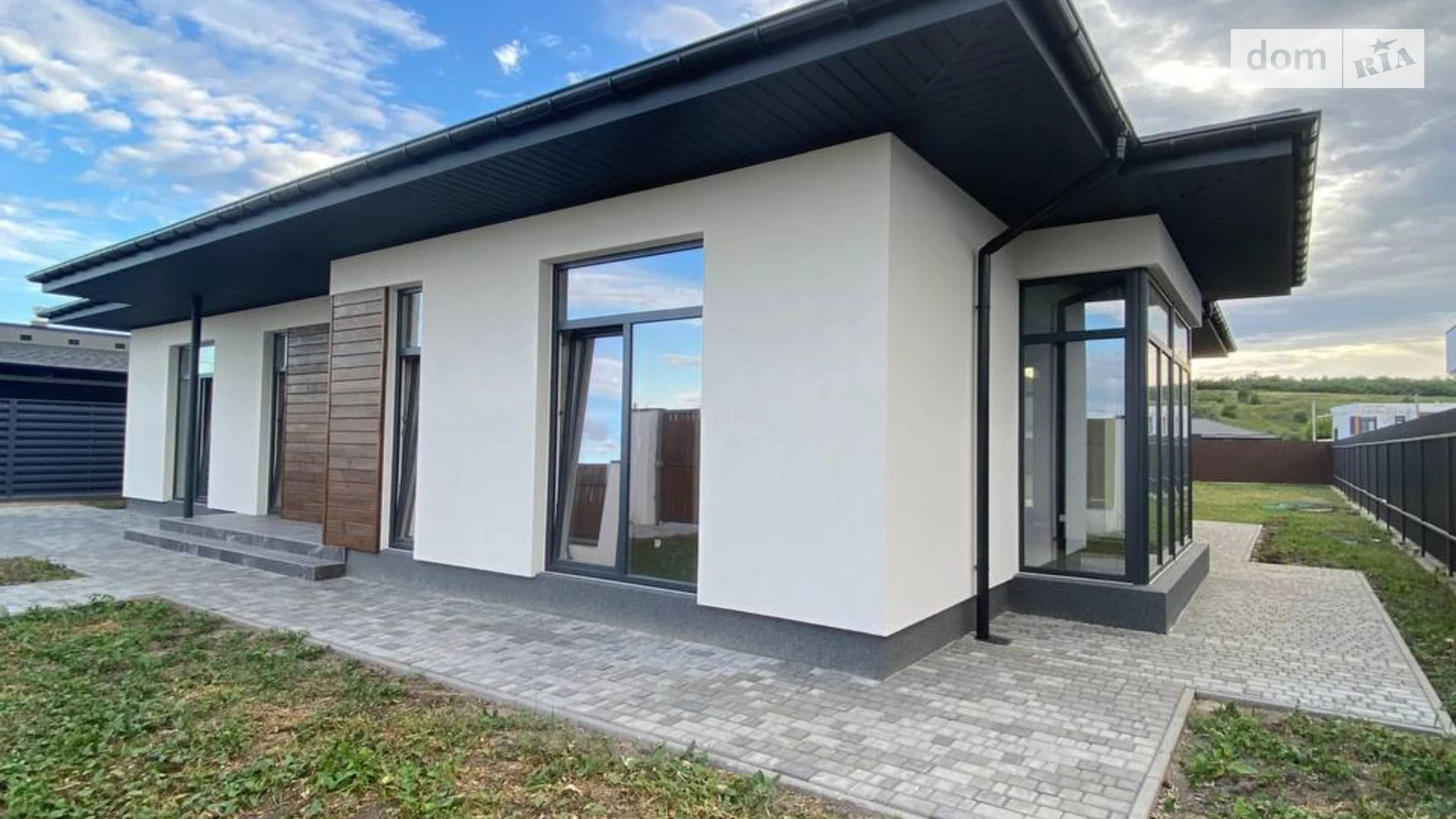 Продается одноэтажный дом 150 кв. м с садом, цена: 158000 $ - фото 2