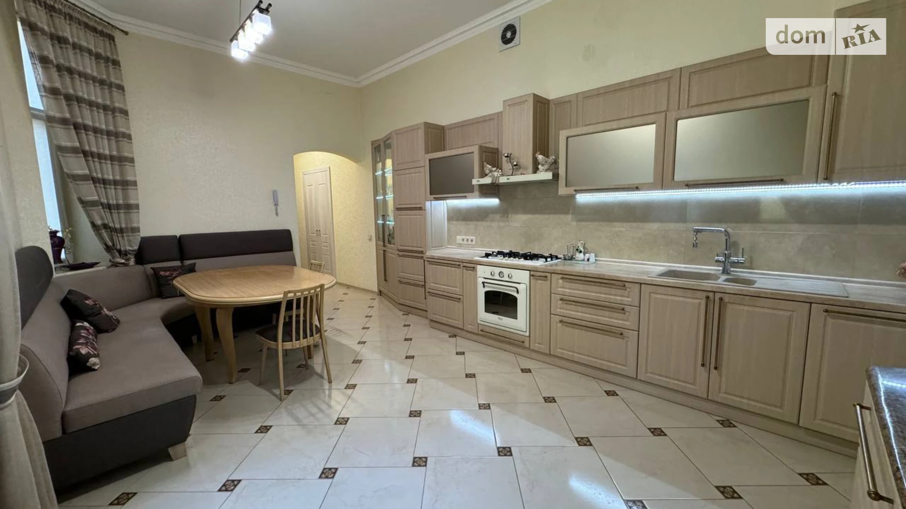 Продается 3-комнатная квартира 128.5 кв. м в Львове, ул. Франко Ивана - фото 3