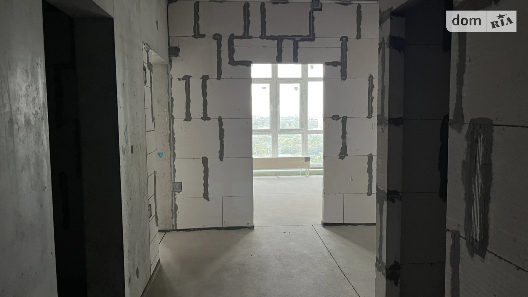 Продается 3-комнатная квартира 99.4 кв. м в Одессе, просп. Леси Украинки, 19 корпус 4 - фото 2