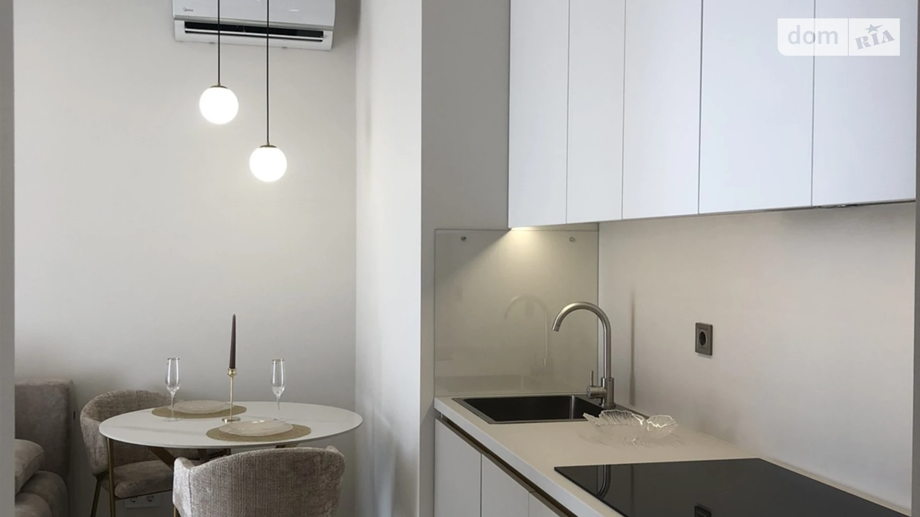 Продается 1-комнатная квартира 41 кв. м в Одессе, ул. Краснова, 3/60 - фото 2