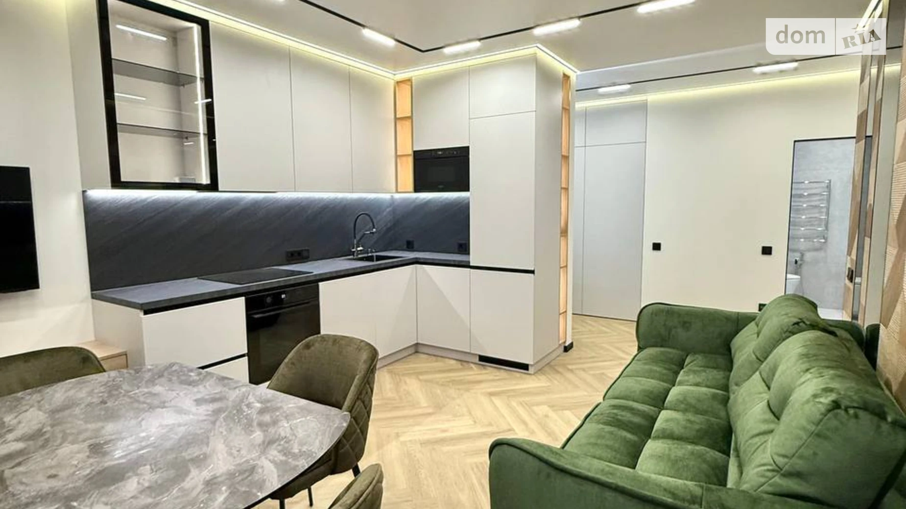 Продается 2-комнатная квартира 65 кв. м в Киеве, ул. Александра Олеся, 17 - фото 2