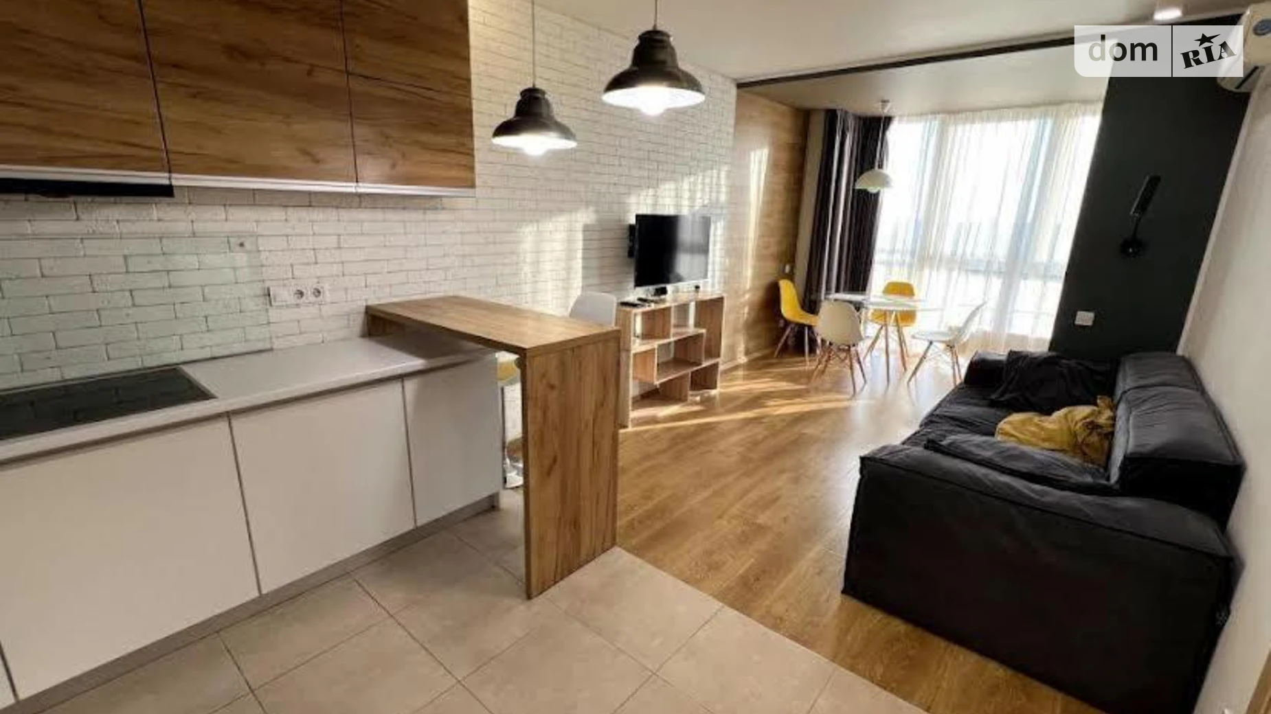 Продается 1-комнатная квартира 50 кв. м в Киеве, ул. Анатолия Петрицкого, 21 - фото 3