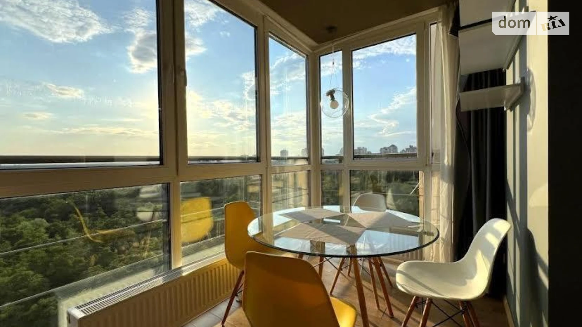 Продается 1-комнатная квартира 50 кв. м в Киеве, ул. Анатолия Петрицкого, 21 - фото 4