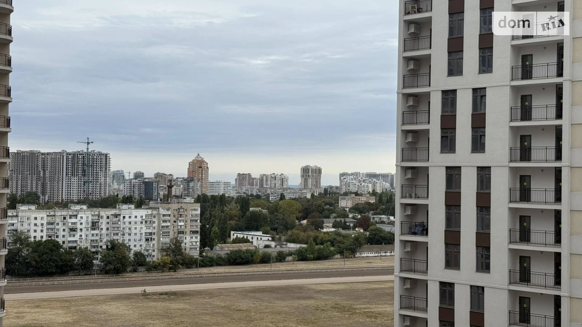 Продається 2-кімнатна квартира 68 кв. м у Одесі, вул. Краснова - фото 2