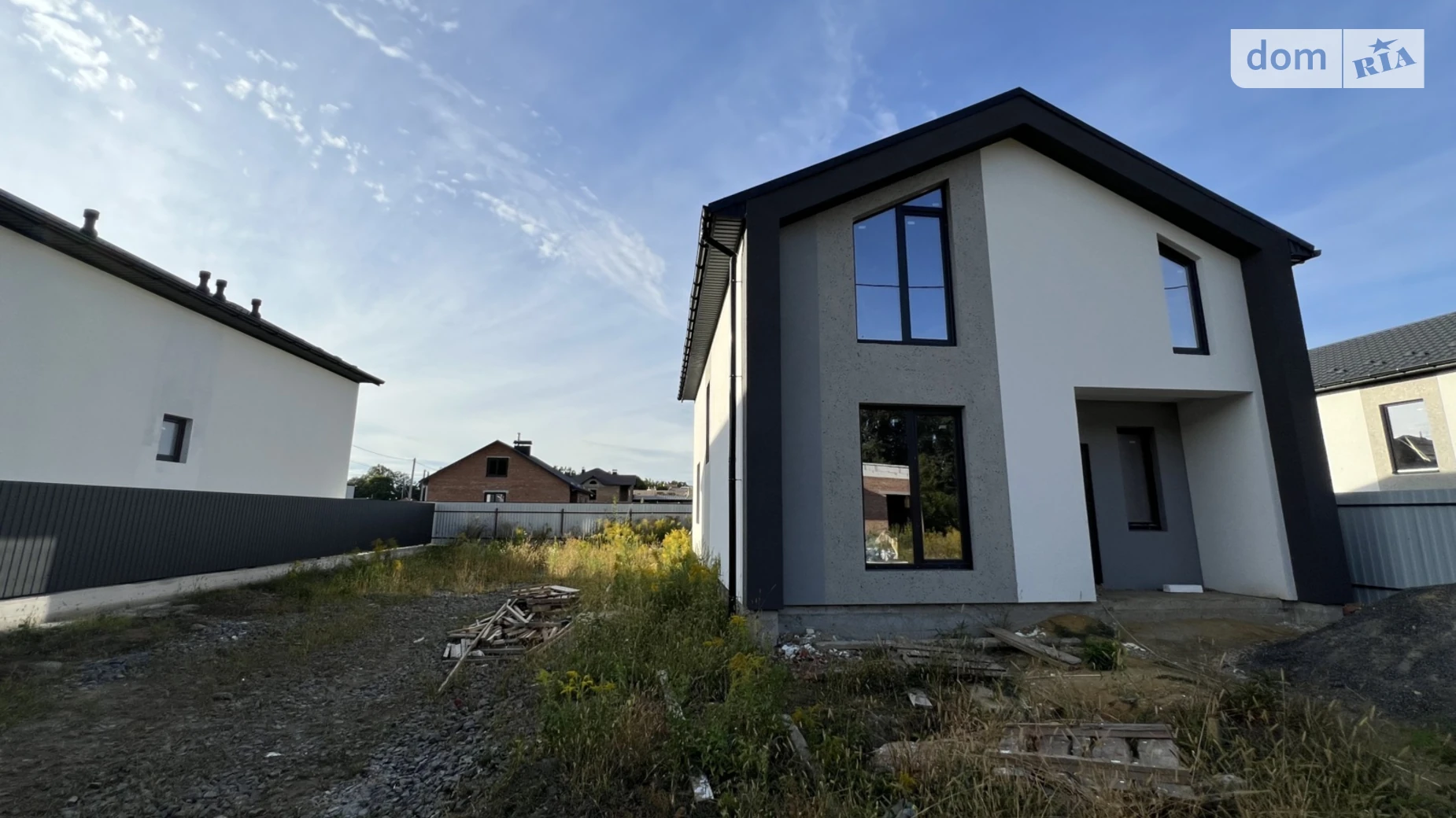 Продается дом на 2 этажа 125 кв. м с садом, цена: 105000 $ - фото 2