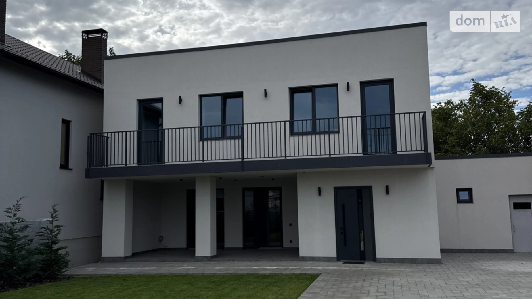 Продается дом на 2 этажа 180 кв. м с камином, цена: 250000 $ - фото 2