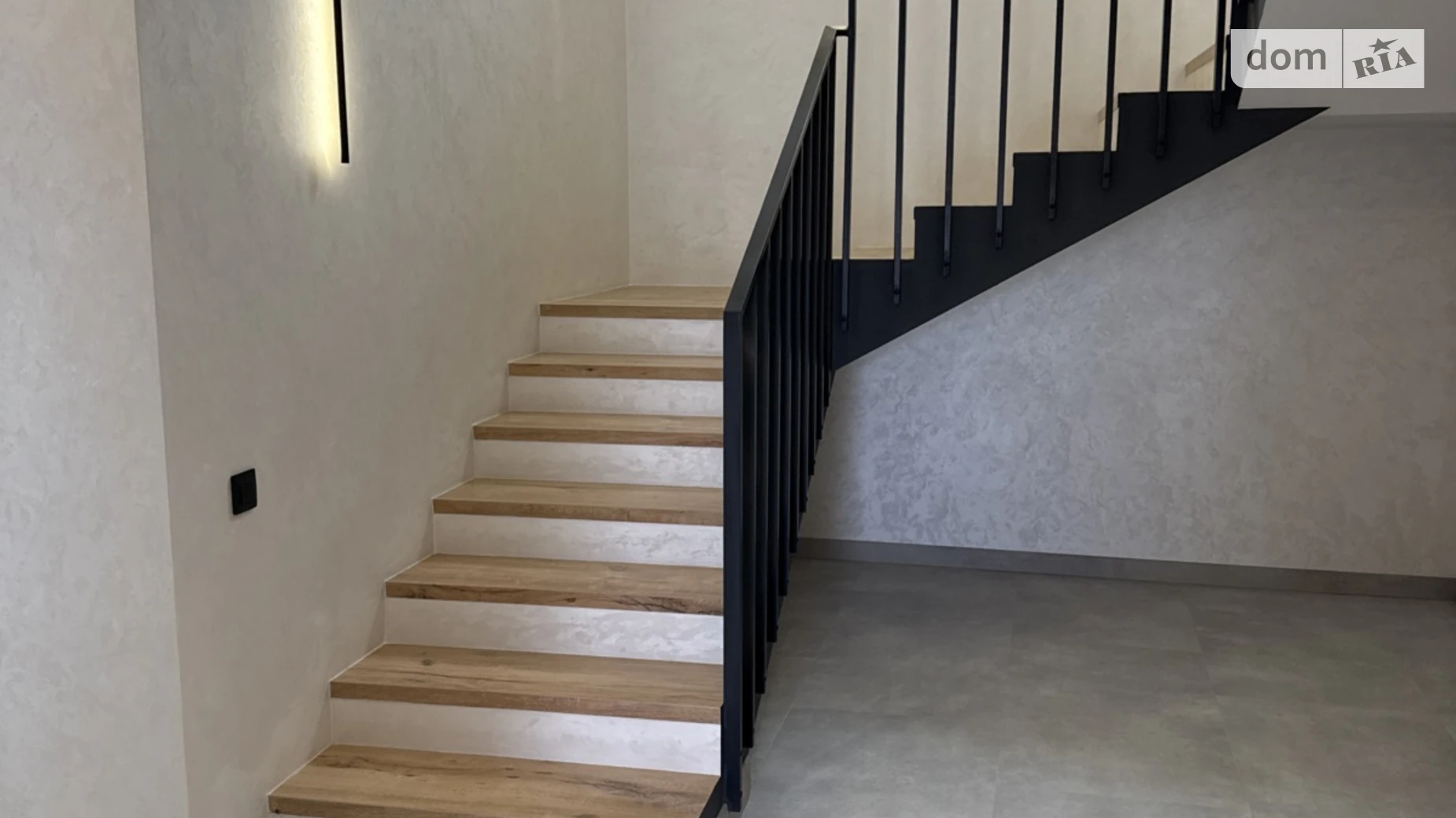 Продается дом на 2 этажа 180 кв. м с камином, цена: 250000 $ - фото 5