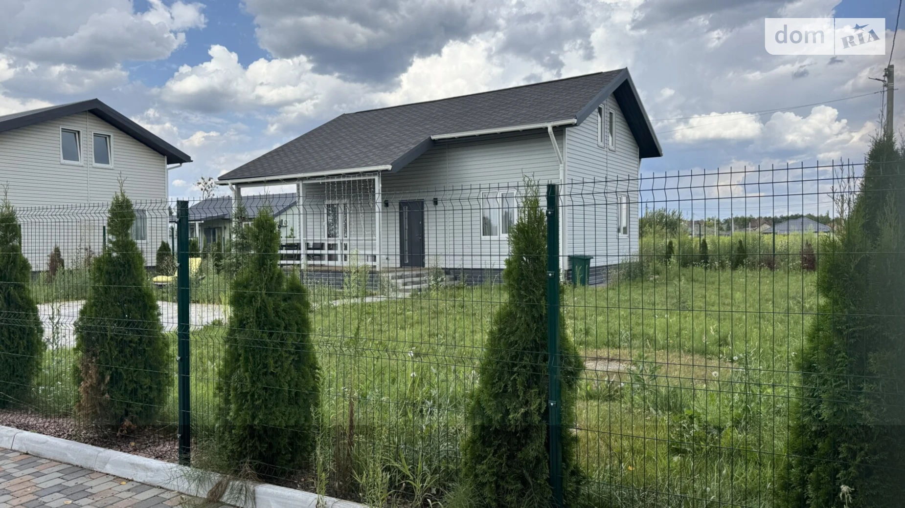 Сдается в аренду дом на 2 этажа 89 кв. м с камином, цена: 1200 $ - фото 2