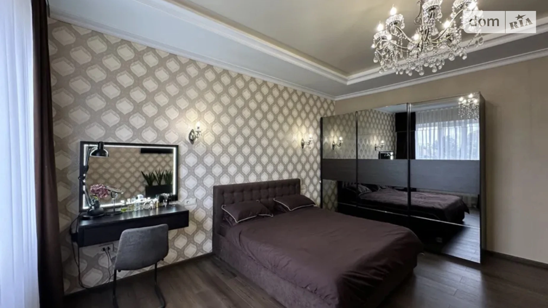 Продается дом на 3 этажа 252 кв. м с балконом, цена: 215000 $ - фото 2