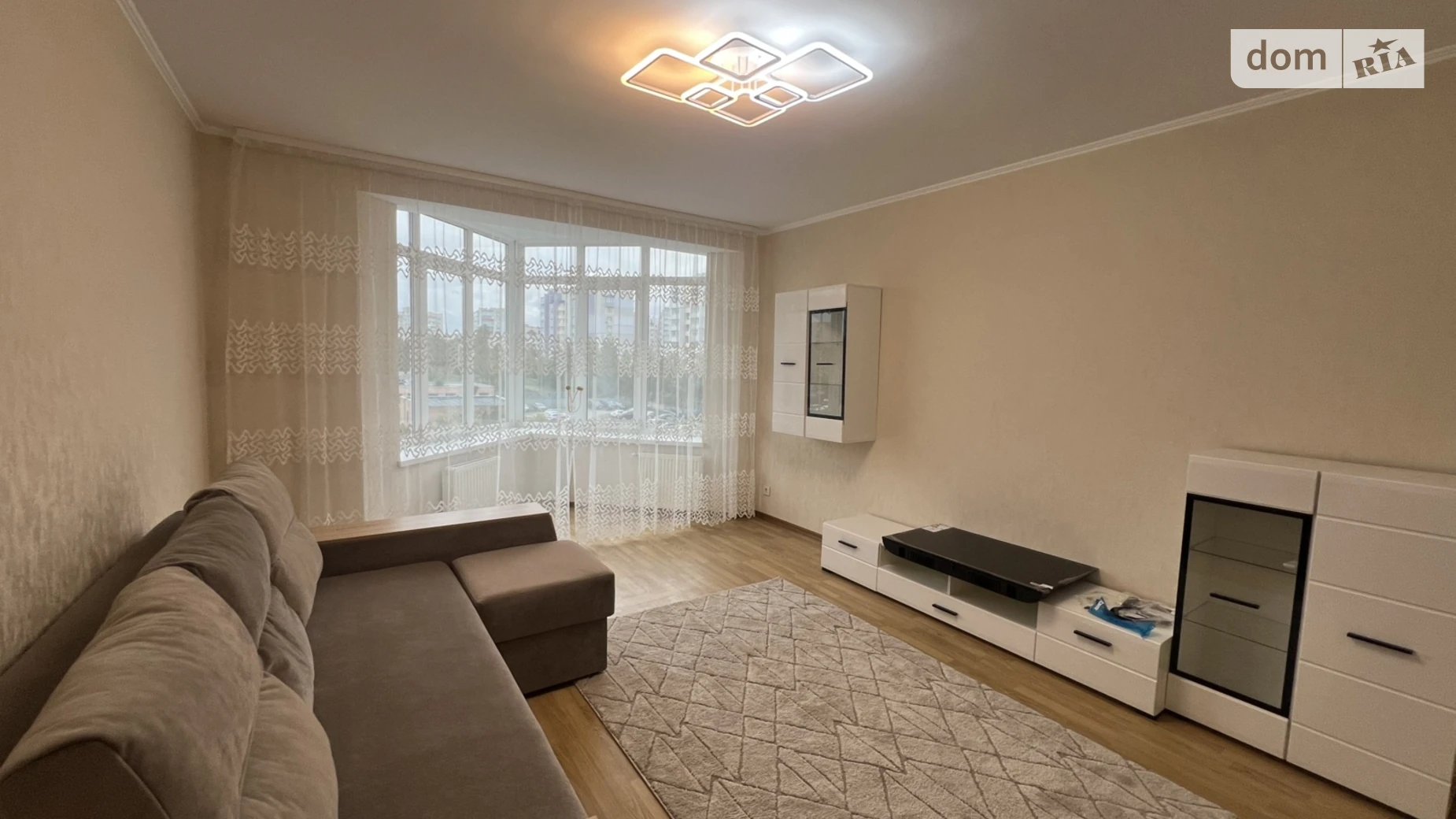 Сдается в аренду 2-комнатная квартира 70 кв. м в Виннице, ул. Академика Ющенка, 8 - фото 2