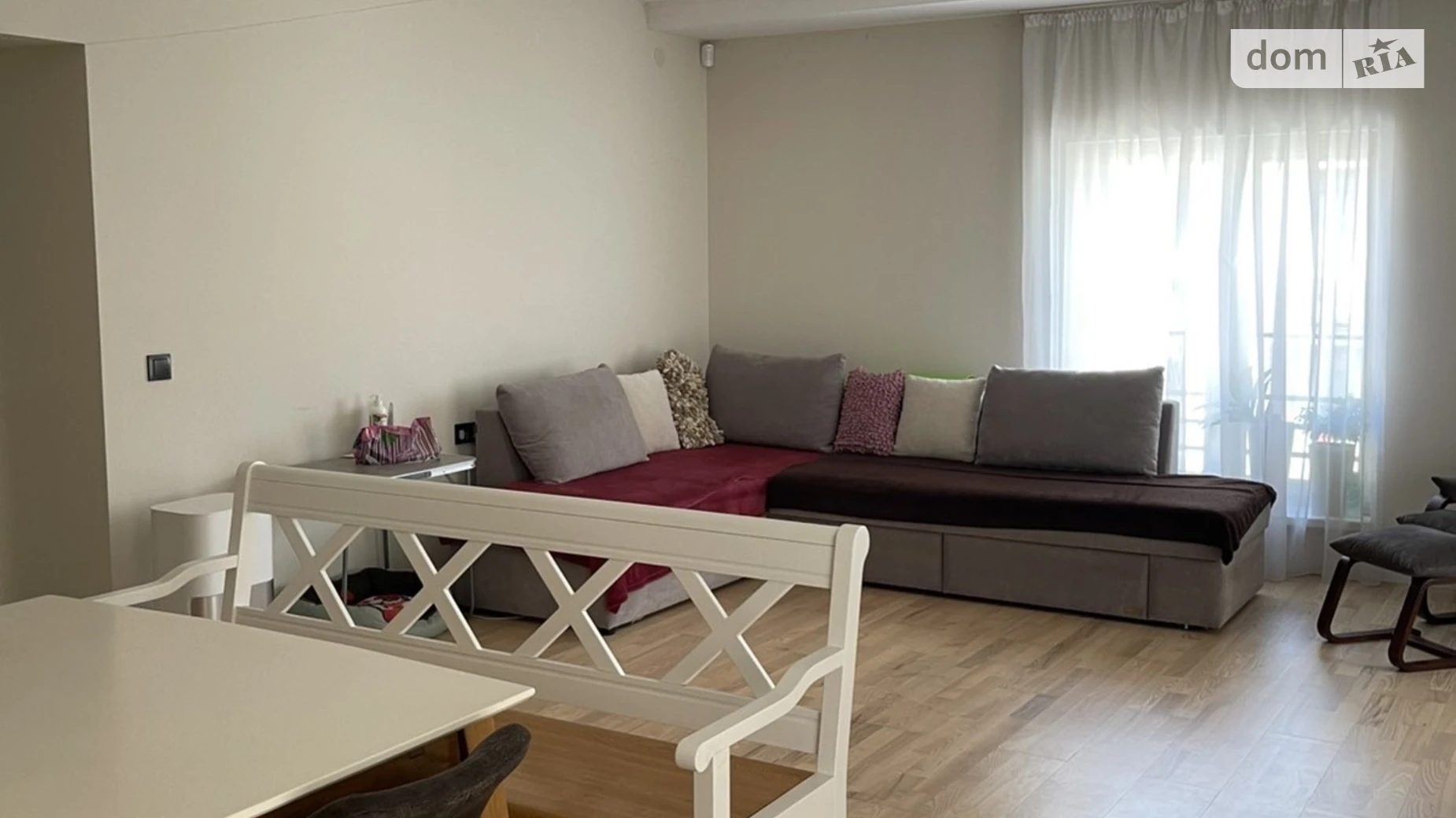 Продается 1-комнатная квартира 64 кв. м в Ужгороде, ул. Национальной Гвардии(Гвардейская), 53 - фото 3