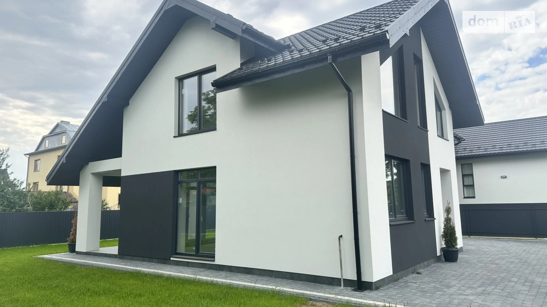 Продается дом на 2 этажа 140 кв. м с террасой, цена: 175000 $ - фото 2