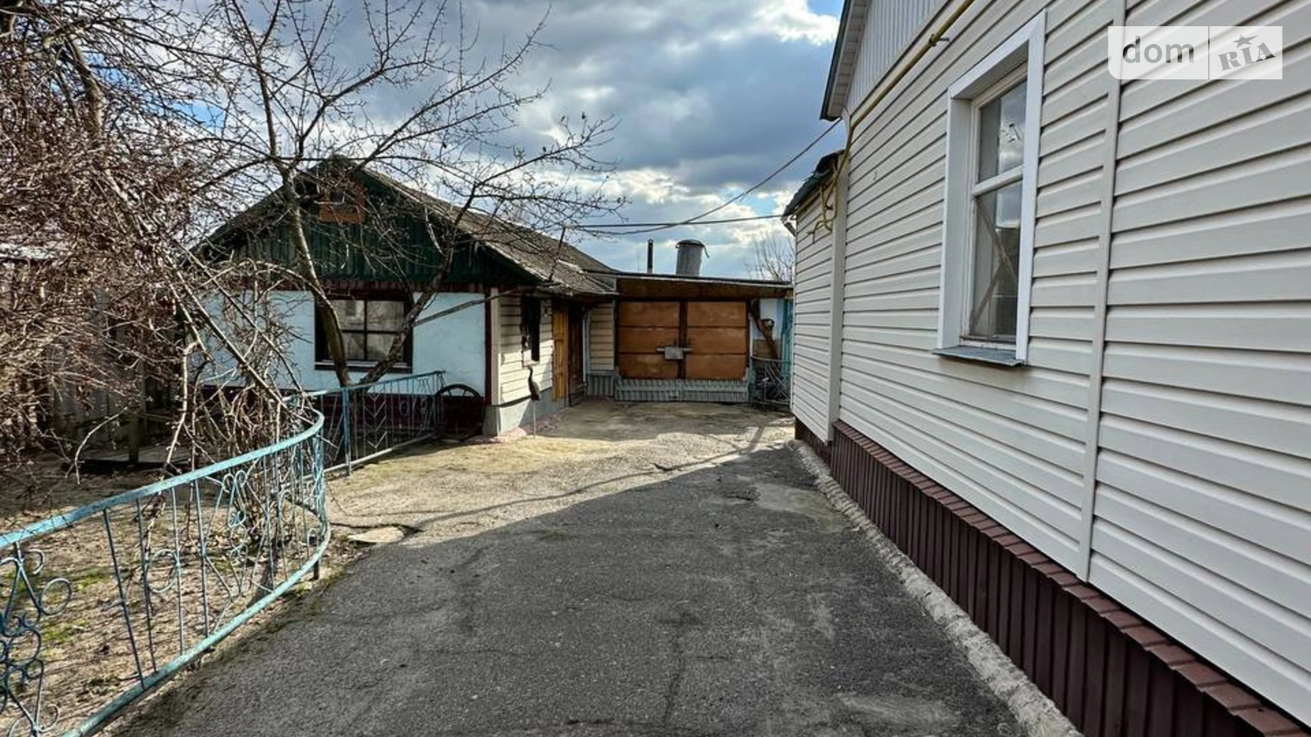 Продается дом на 2 этажа 100 кв. м с бассейном, цена: 30000 $ - фото 2