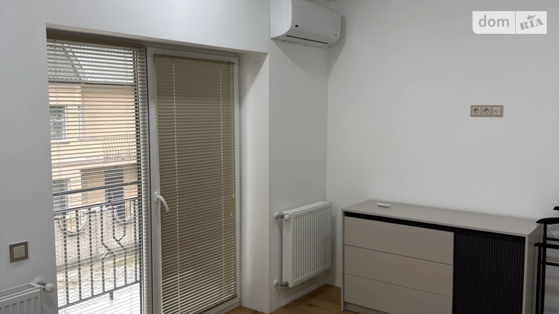 Продается 2-комнатная квартира 72 кв. м в Черновцах, ул. Тургенева Ивана, 10 - фото 4