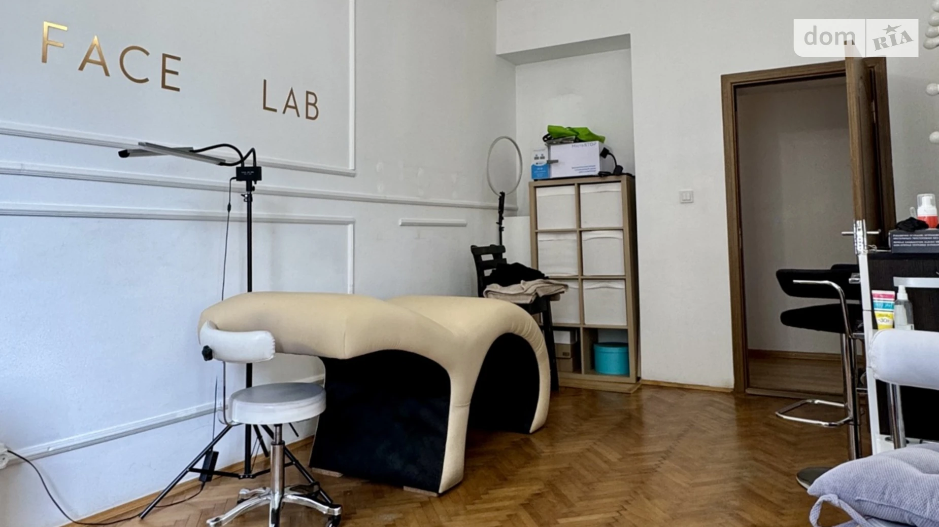 Продается офис 50 кв. м в бизнес-центре, цена: 70000 $ - фото 2