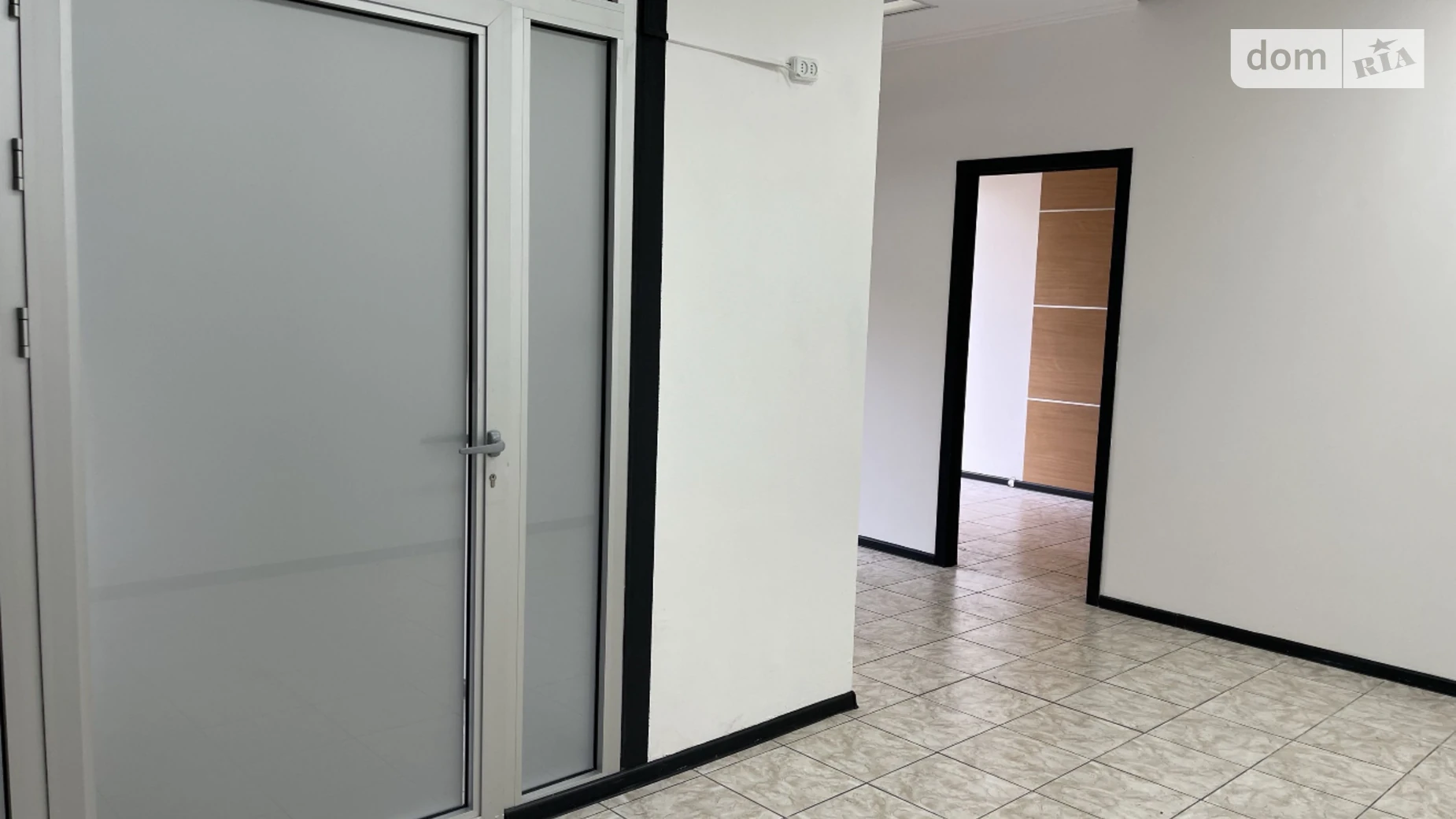 Здається в оренду приміщення вільного призначення 40.8 кв. м в 5-поверховій будівлі, цена: 30000 грн - фото 5