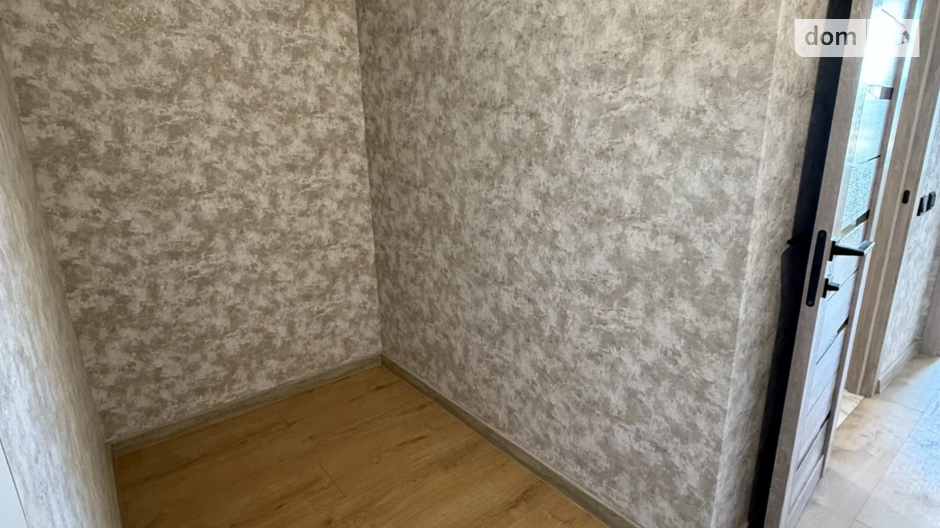 Продается 1-комнатная квартира 45 кв. м в Буче, ул. Гостомельская, 2А - фото 2