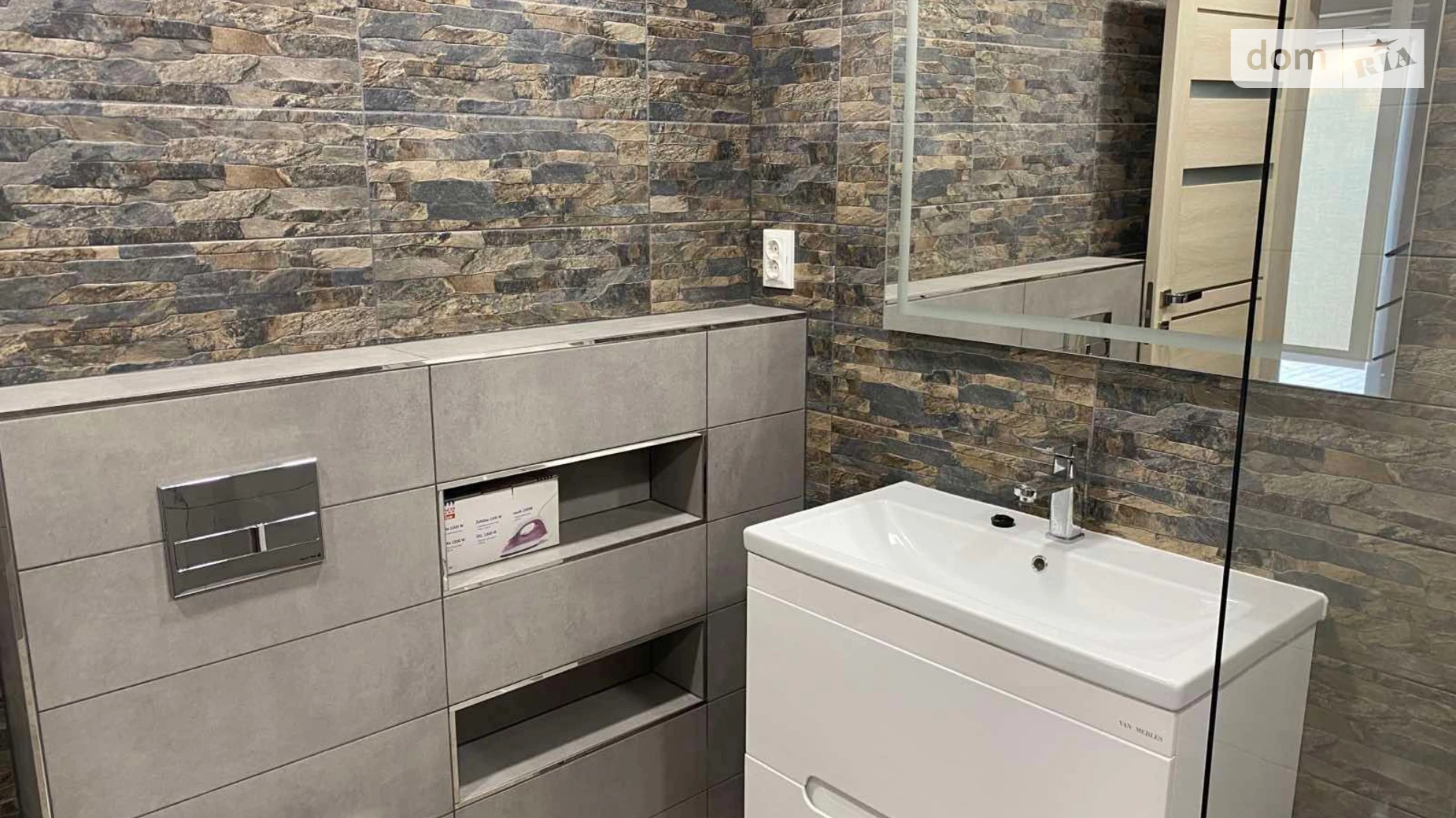 Сдается в аренду дом на 2 этажа 60 кв. м с террасой, цена: 550 $ - фото 2