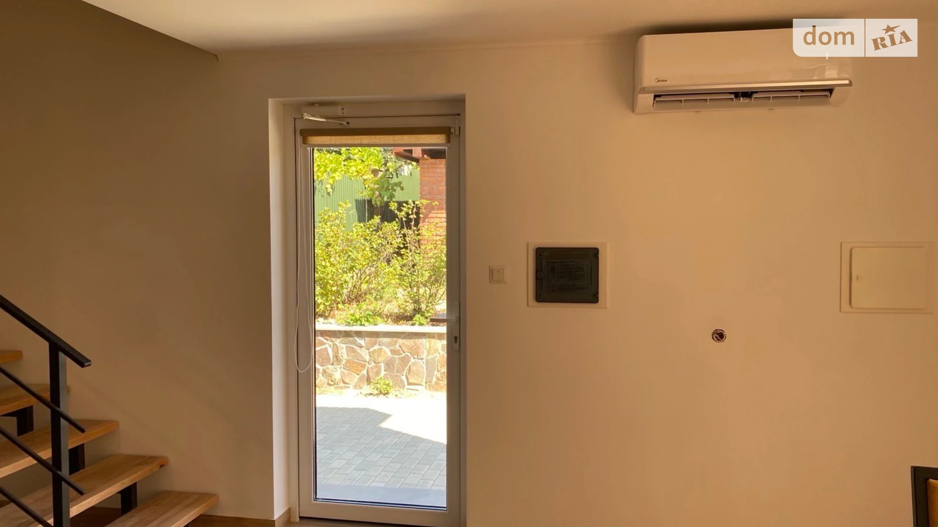 Сдается в аренду дом на 2 этажа 60 кв. м с террасой, цена: 550 $ - фото 3