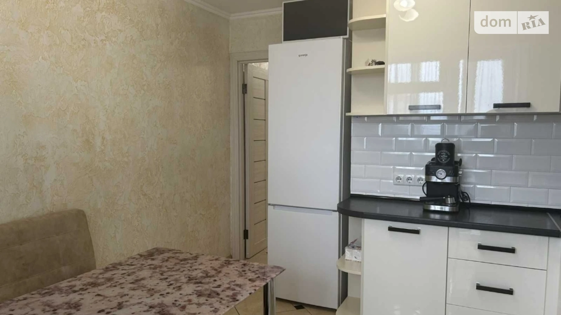 1-комнатная квартира 45 кв. м в Тернополе, ул. Троллейбусная - фото 4