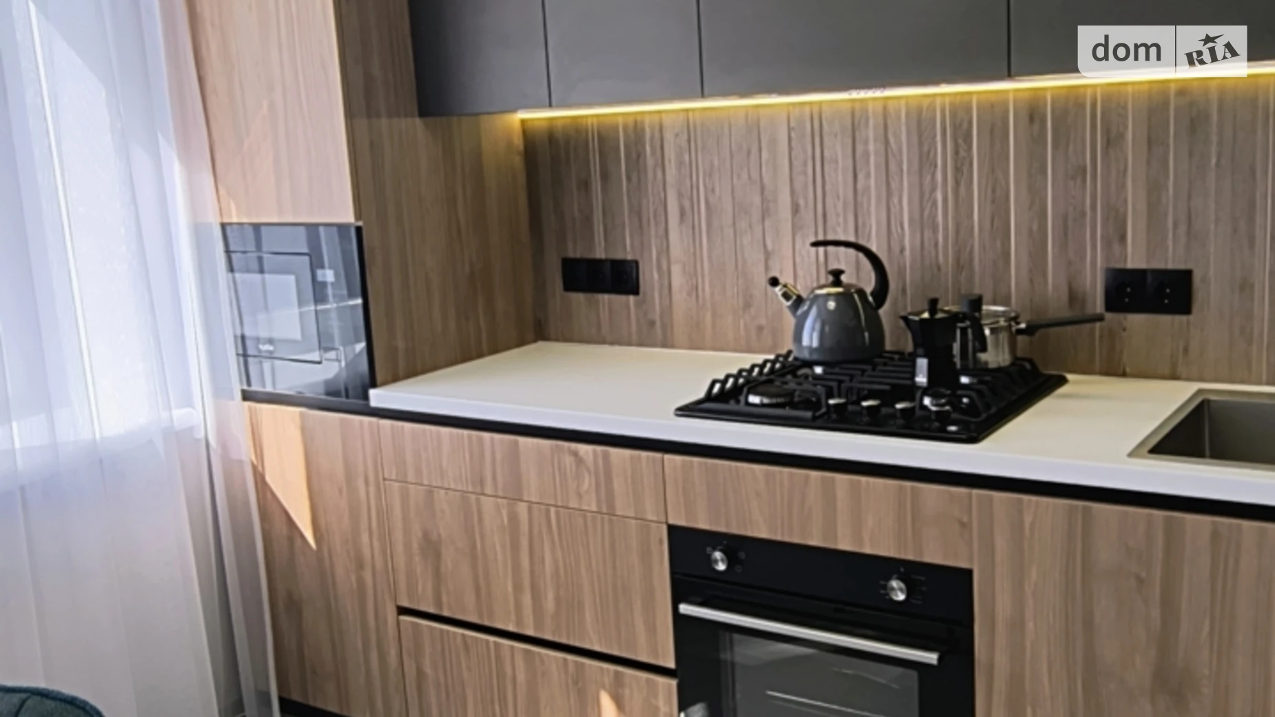 1-комнатная квартира 42 кв. м в Тернополе, ул. Владимира Великого - фото 2