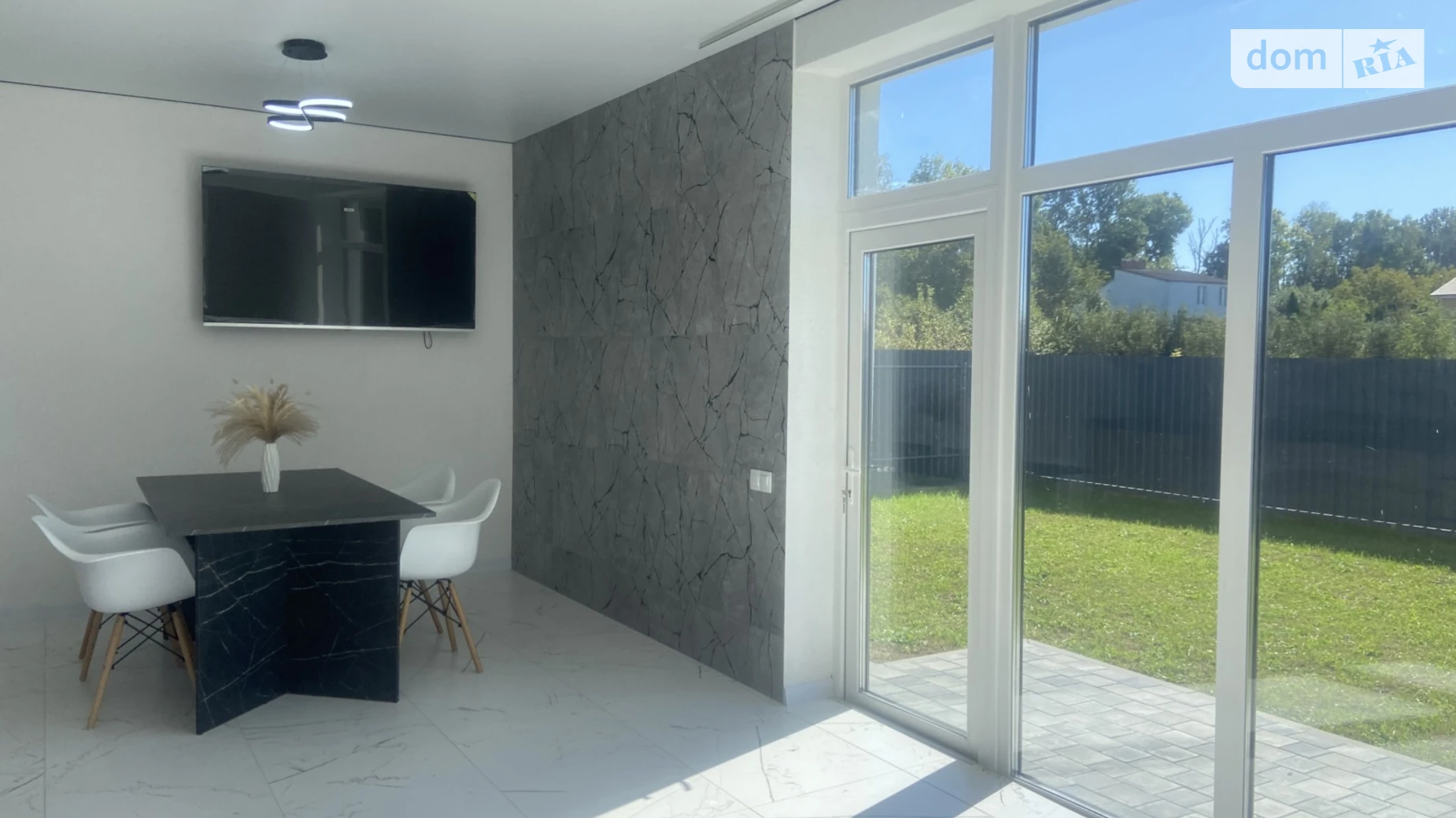 Продается дом на 2 этажа 220 кв. м с бассейном, цена: 180000 $ - фото 3