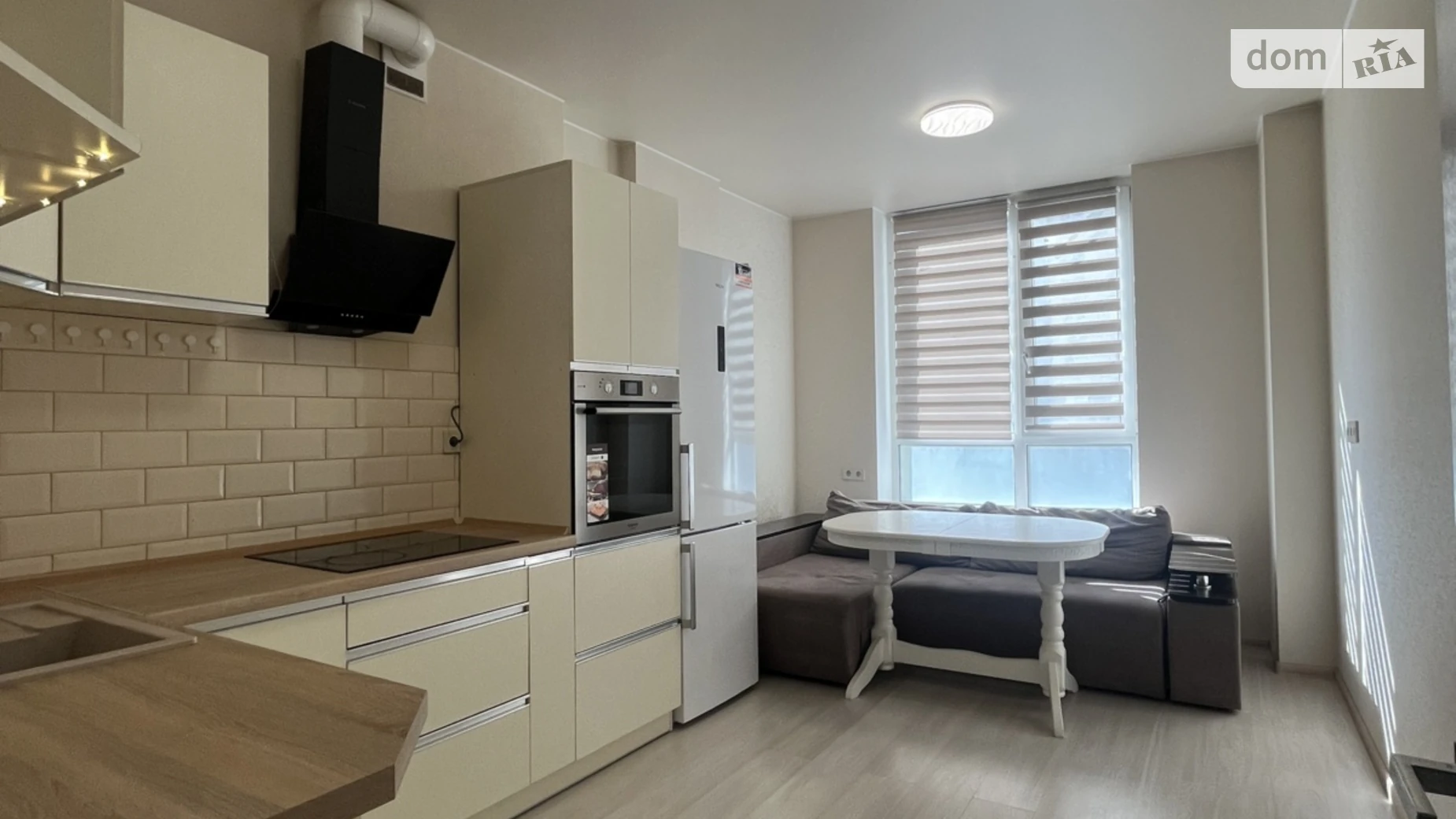 Продается 1-комнатная квартира 42 кв. м в Ирпене, ул. Университетская(Карла Маркса), 1Г - фото 2