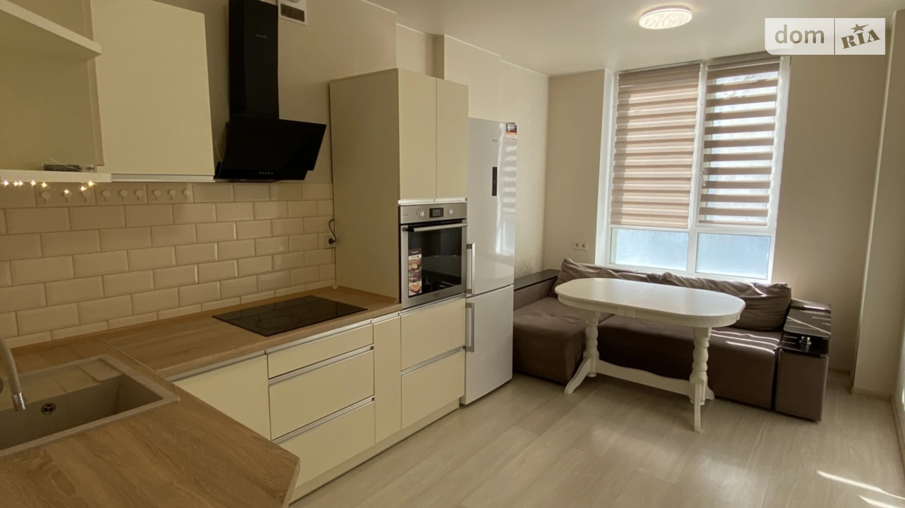 Продается 1-комнатная квартира 40 кв. м в Ирпене, ул. Университетская(Карла Маркса), 1Б - фото 2