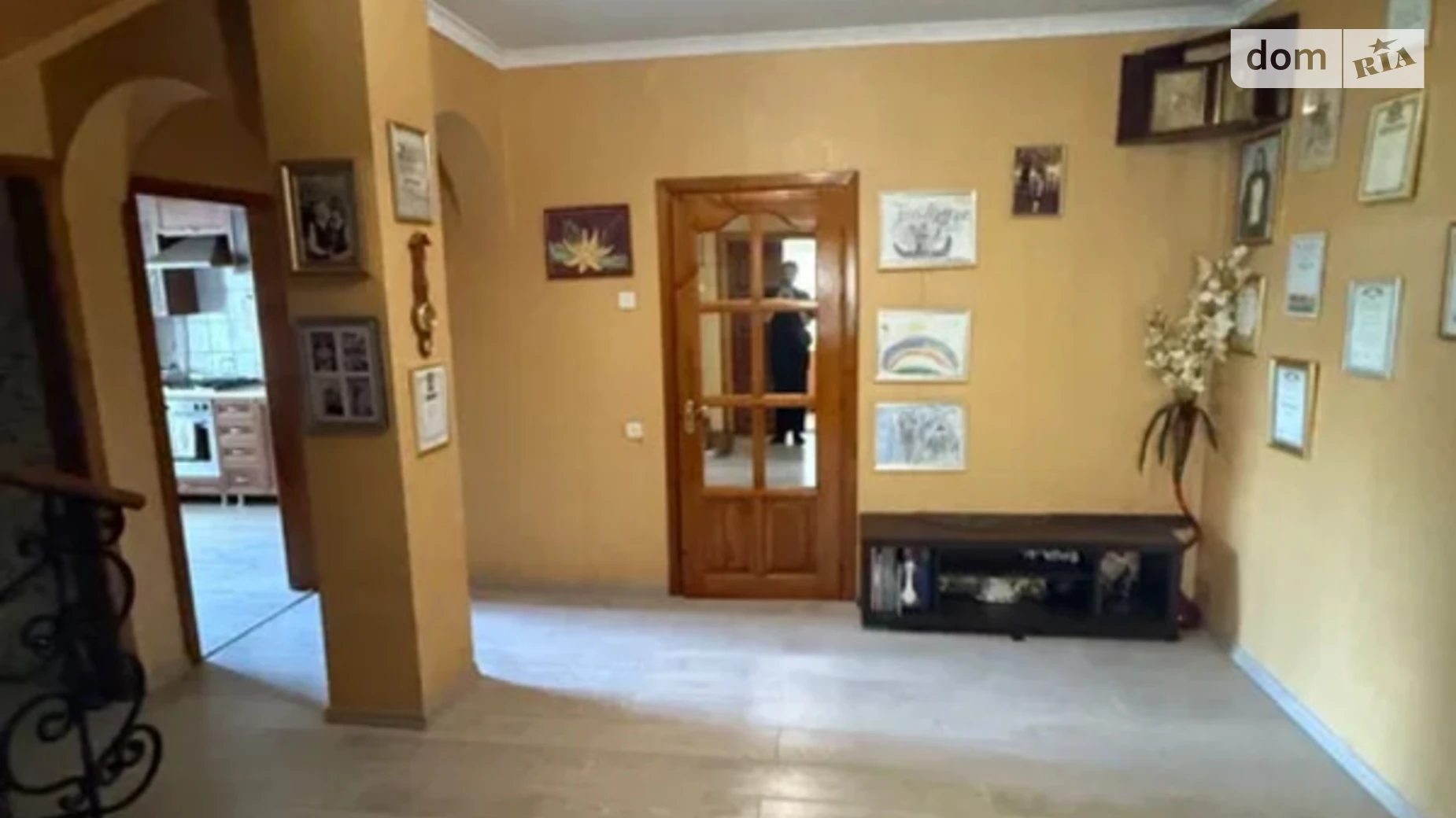 Продается часть дома 348 кв. м с баней/сауной, цена: 200000 $ - фото 2