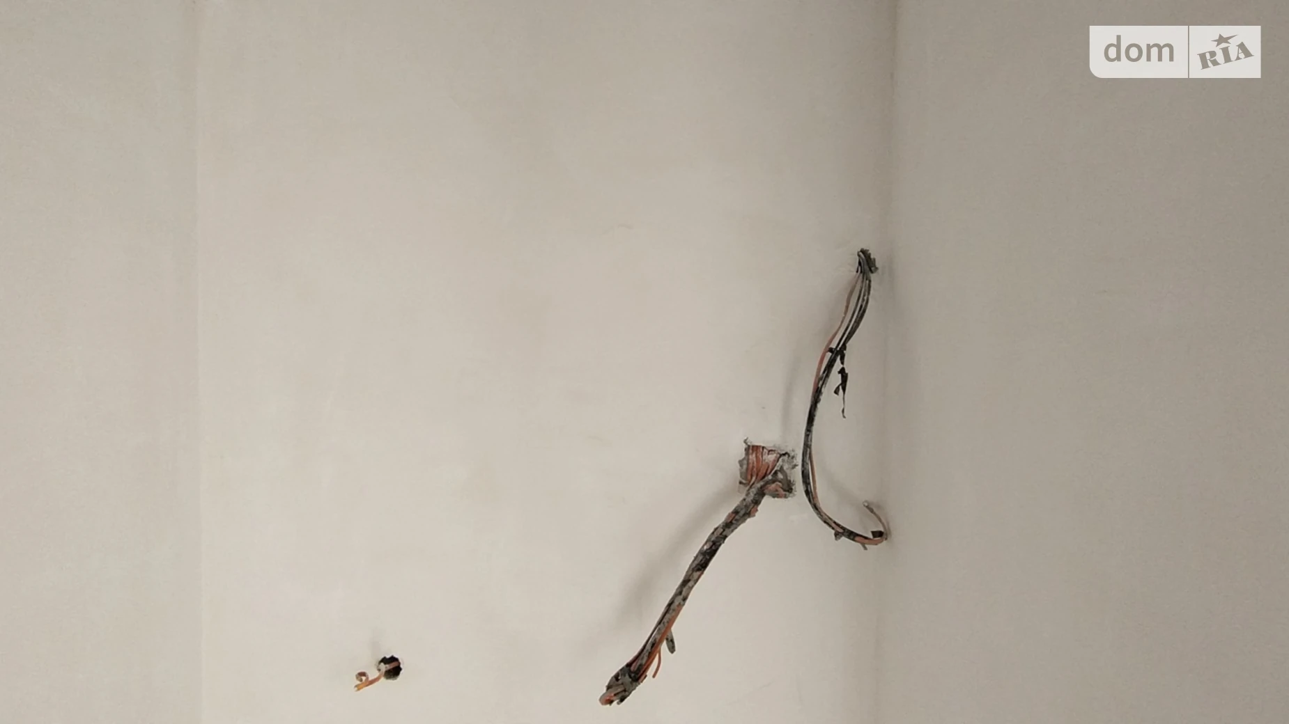 Продается дом на 2 этажа 107 кв. м с камином, цена: 82000 $ - фото 3