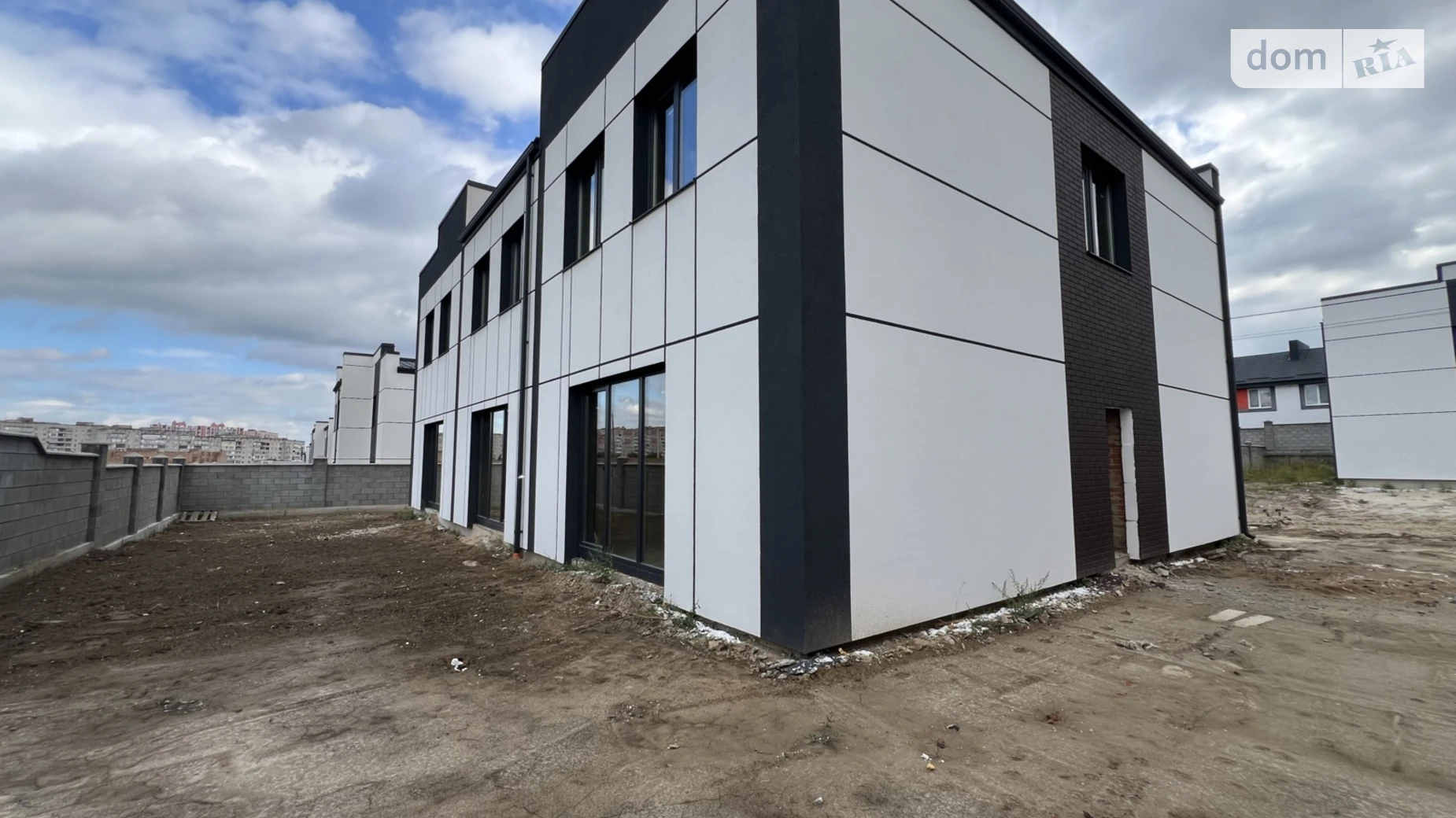 ул. Кулика и Гудачека(Макарова) Авторынок Ровно, цена: 65000 $ - фото 4