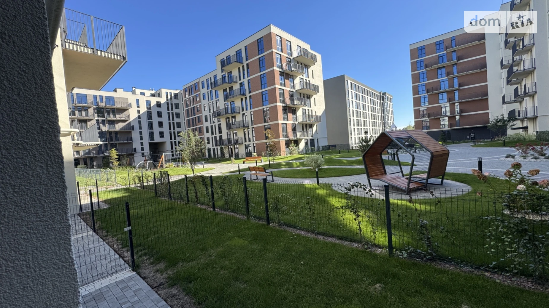 Продается 2-комнатная квартира 68 кв. м в Винниках, ул. Галицкая, 7 - фото 2