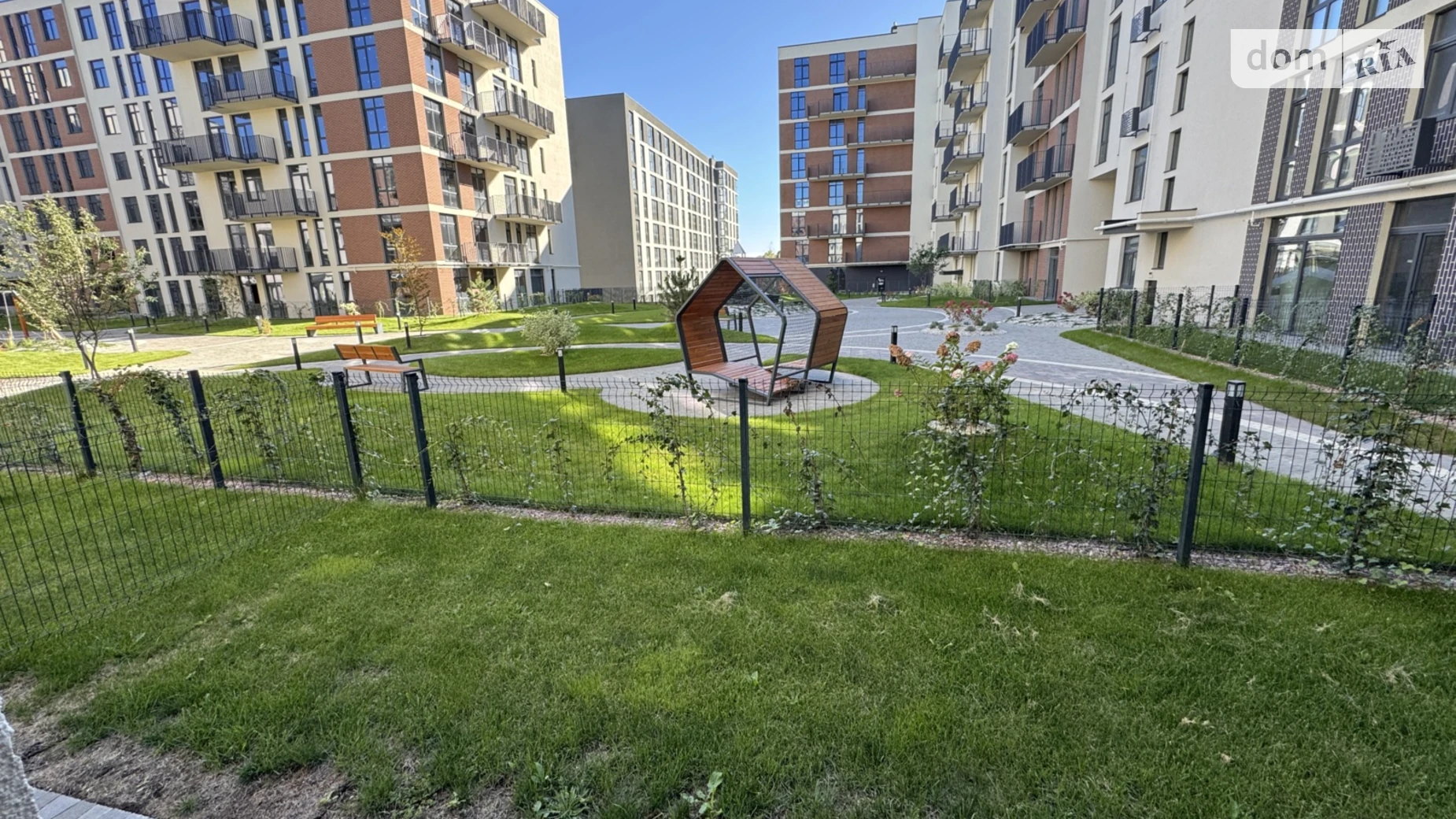 Продается 2-комнатная квартира 68 кв. м в Винниках, ул. Галицкая, 7 - фото 3