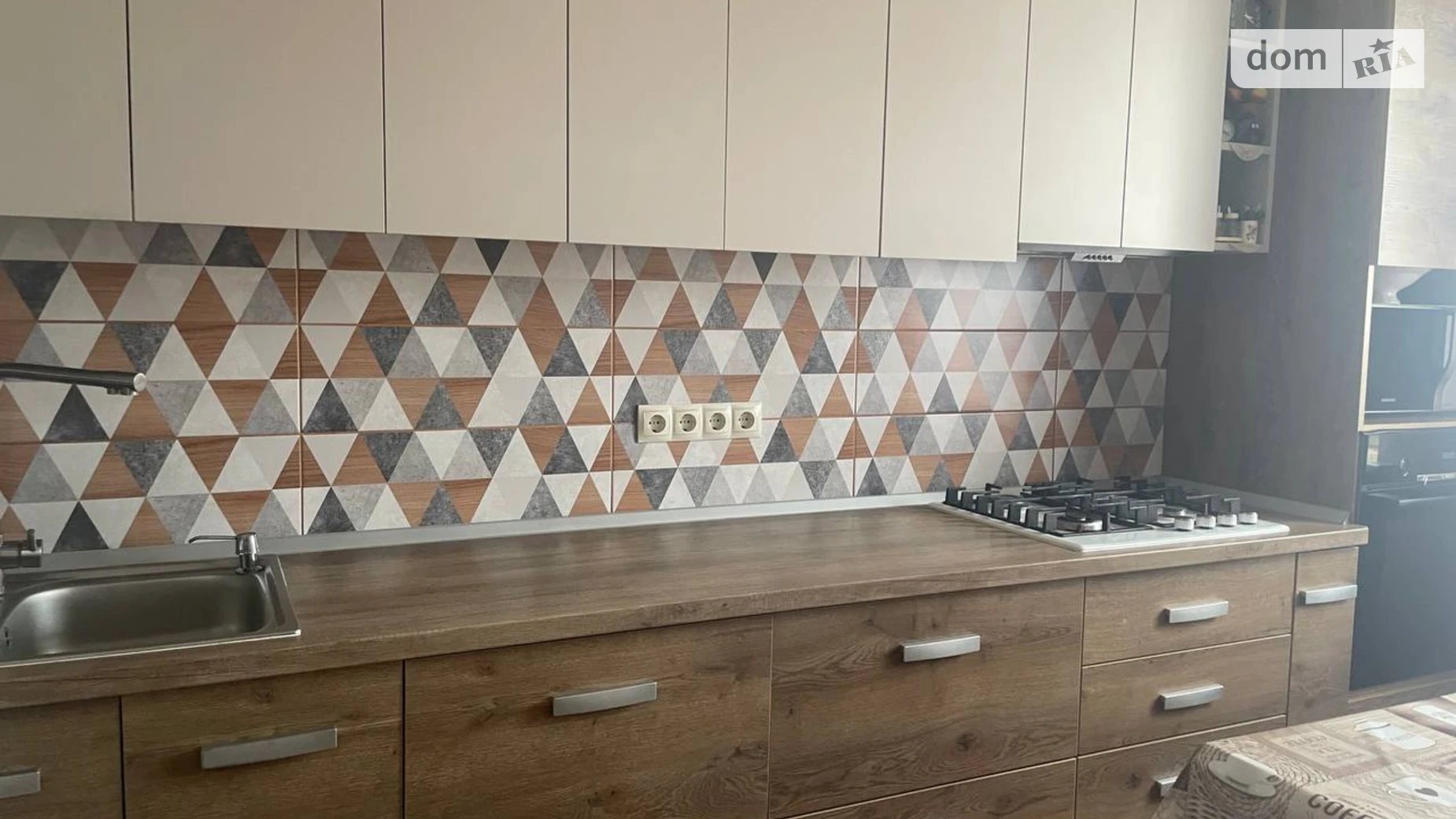 Продается 3-комнатная квартира 66.8 кв. м в Полтаве, пер. Заячий - фото 3