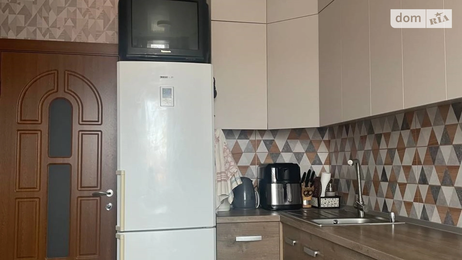 Продается 3-комнатная квартира 66.8 кв. м в Полтаве, пер. Заячий - фото 2