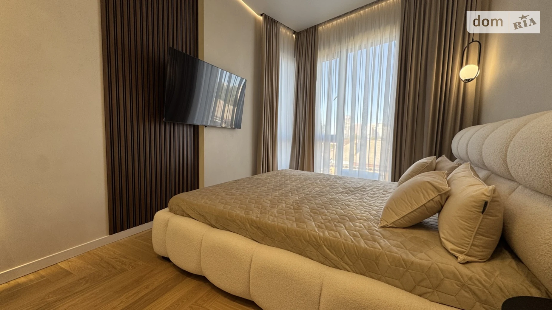 Продается 2-комнатная квартира 68 кв. м в Одессе, ул. Чубаевская, 1 - фото 2