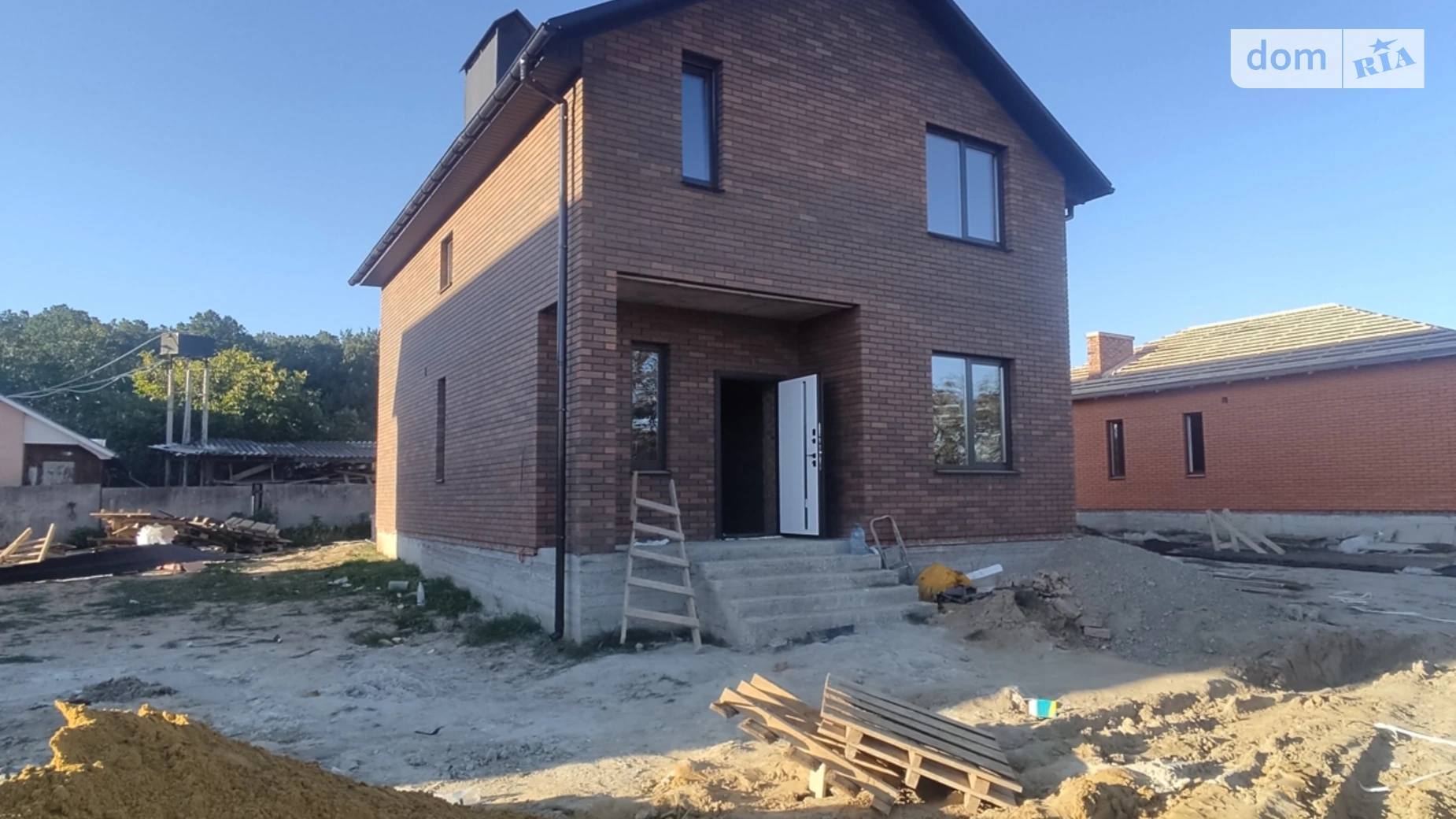 Продается дом на 2 этажа 120 кв. м с балконом, цена: 85000 $ - фото 3