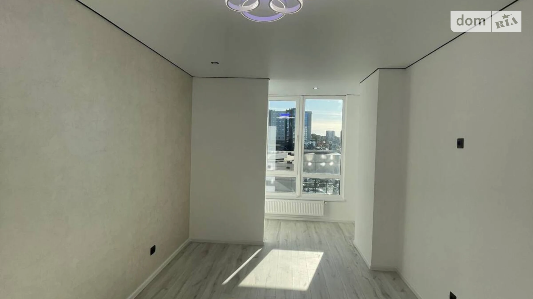 Продается 1-комнатная квартира 40.3 кв. м в Ивано-Франковске, ул. Надречная, 1 - фото 3