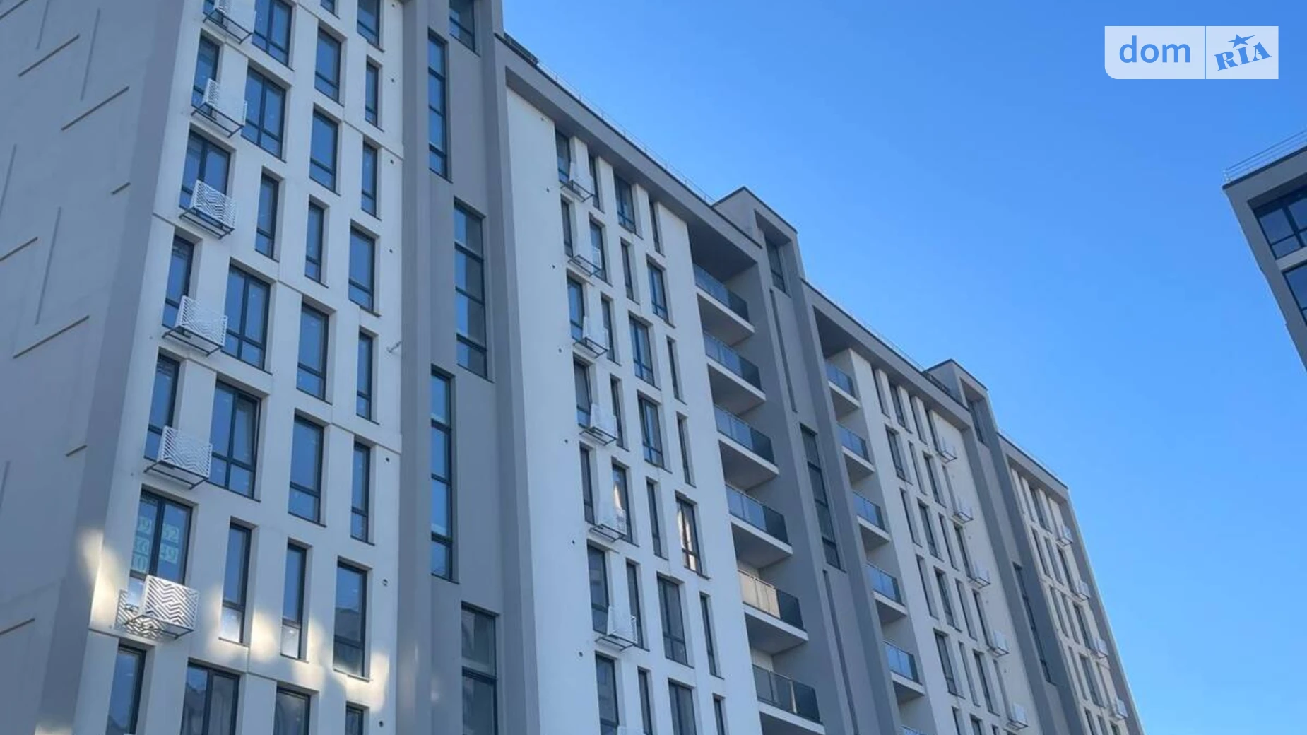 Продается 1-комнатная квартира 40.3 кв. м в Ивано-Франковске, ул. Надречная, 1 - фото 2