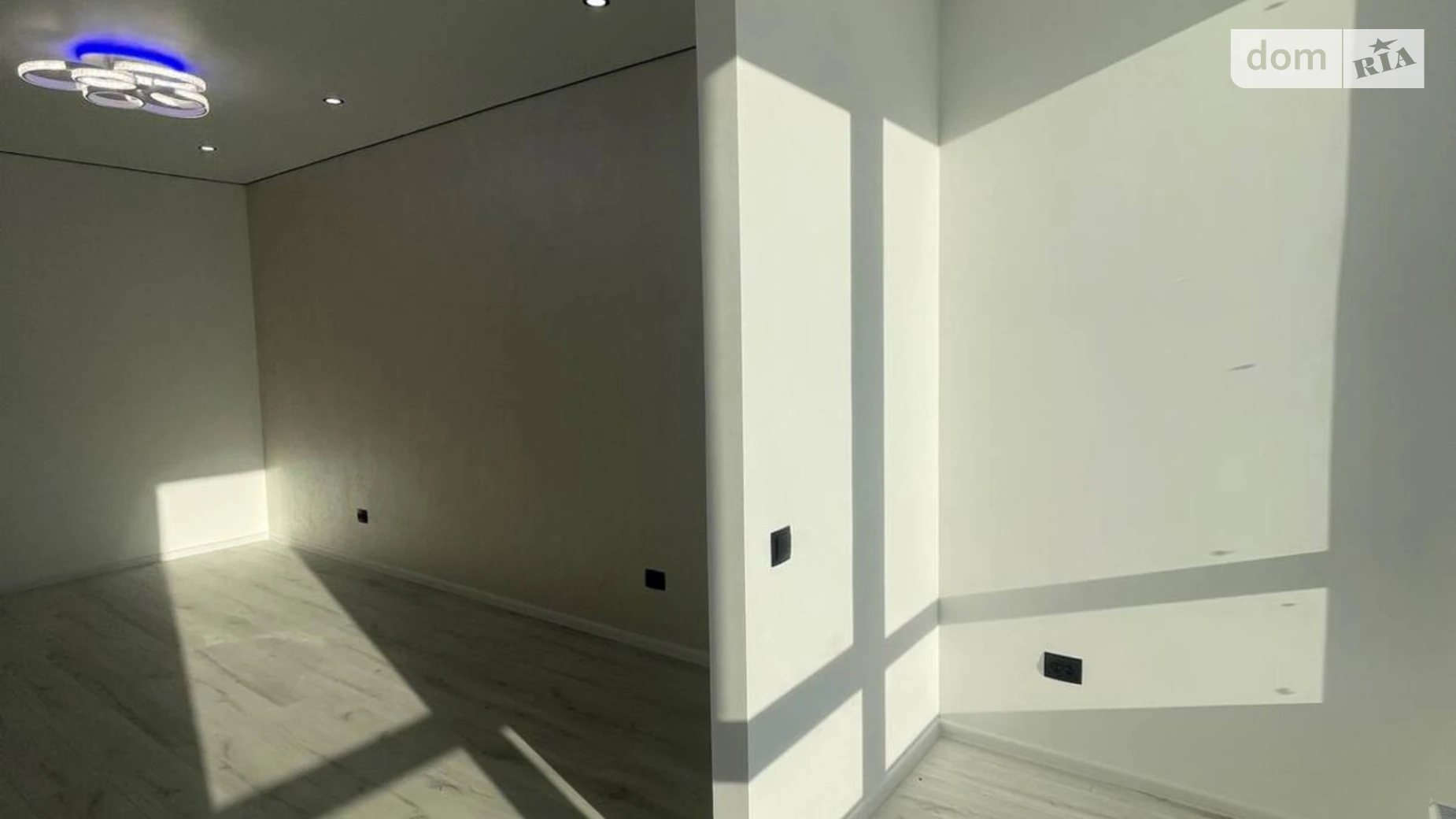 Продается 1-комнатная квартира 40.3 кв. м в Ивано-Франковске, ул. Надречная, 1 - фото 4