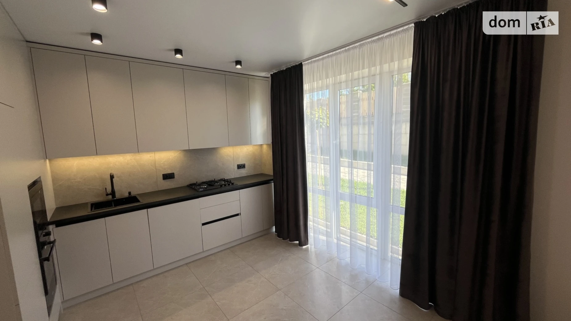 Продается 2-комнатная квартира 52 кв. м в Ровно, ул. Николая Боголюбова, 1И - фото 3