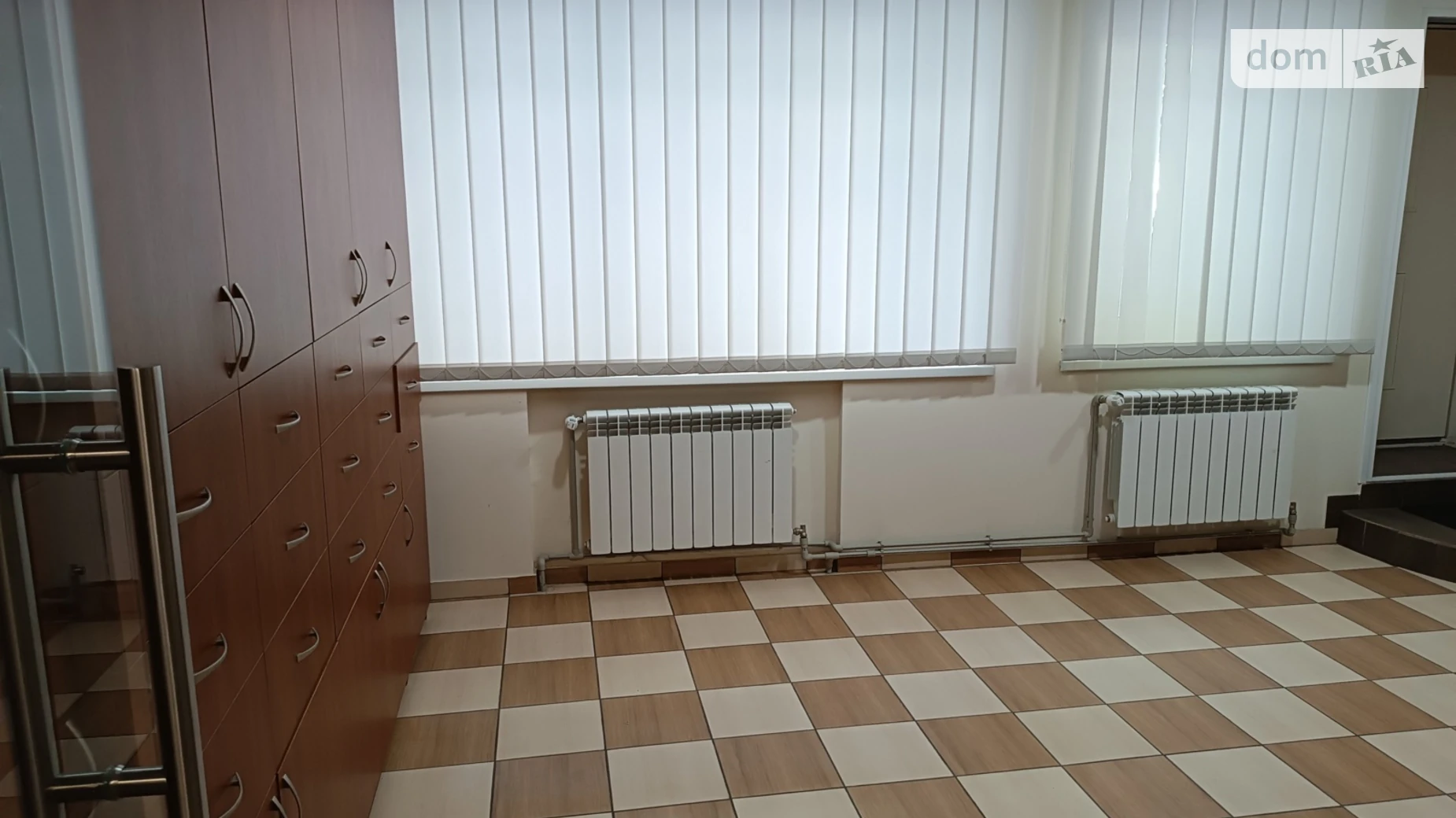 Сдается в аренду офис 70 кв. м в бизнес-центре, цена: 15000 грн - фото 4