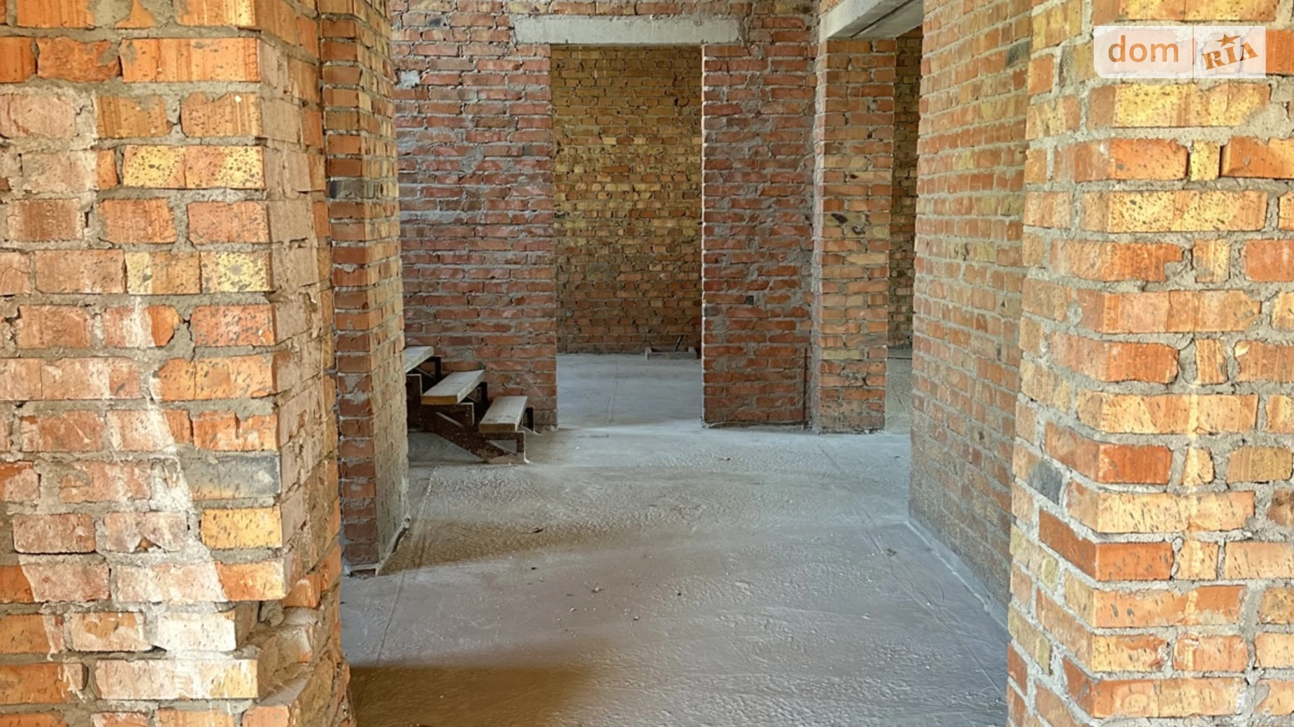 Продается дом на 2 этажа 283 кв. м с бассейном, цена: 145000 $ - фото 5