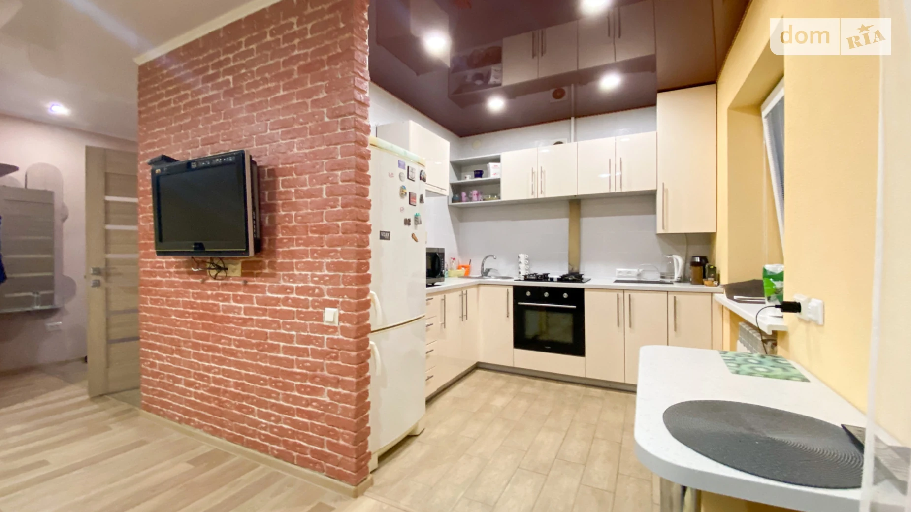 Продается 1-комнатная квартира 30.6 кв. м в Днепре, ул. Рабочая, 85 - фото 2