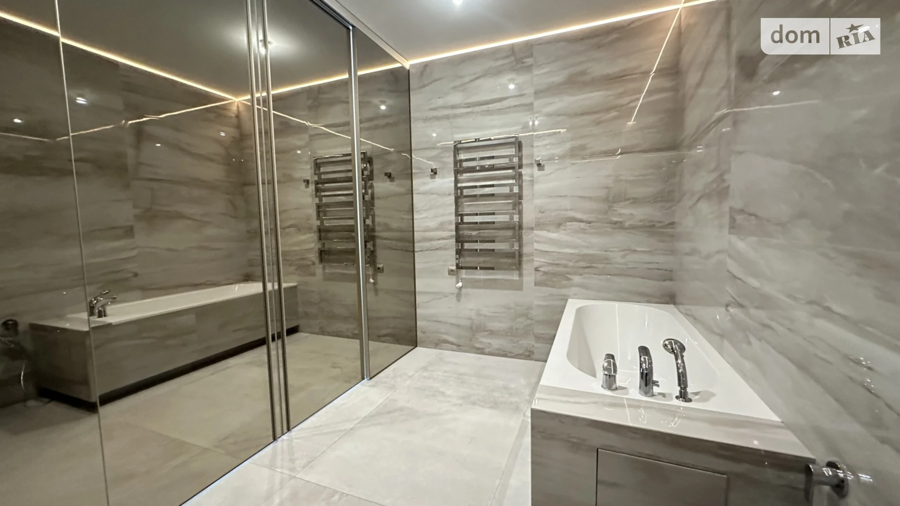 Продается 3-комнатная квартира 106.6 кв. м в Киеве, бул. Леси Украинки, 7В - фото 3