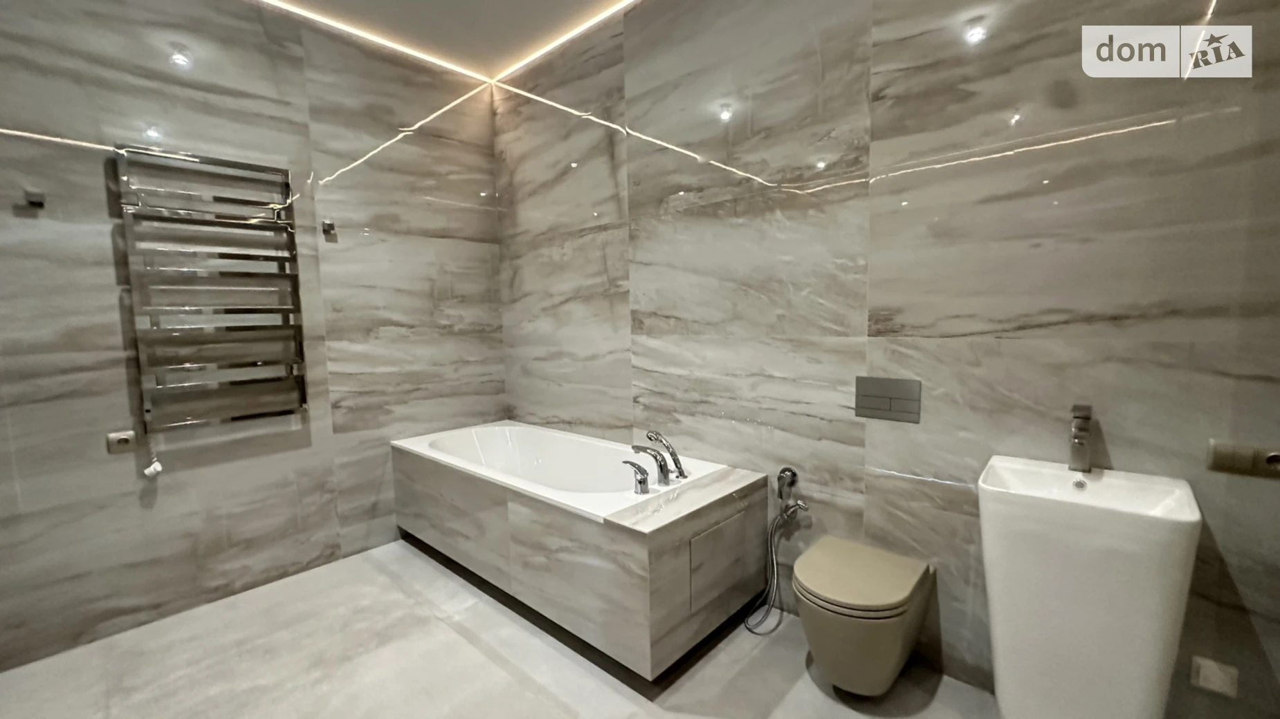 Продается 3-комнатная квартира 106.6 кв. м в Киеве, бул. Леси Украинки, 7В - фото 5